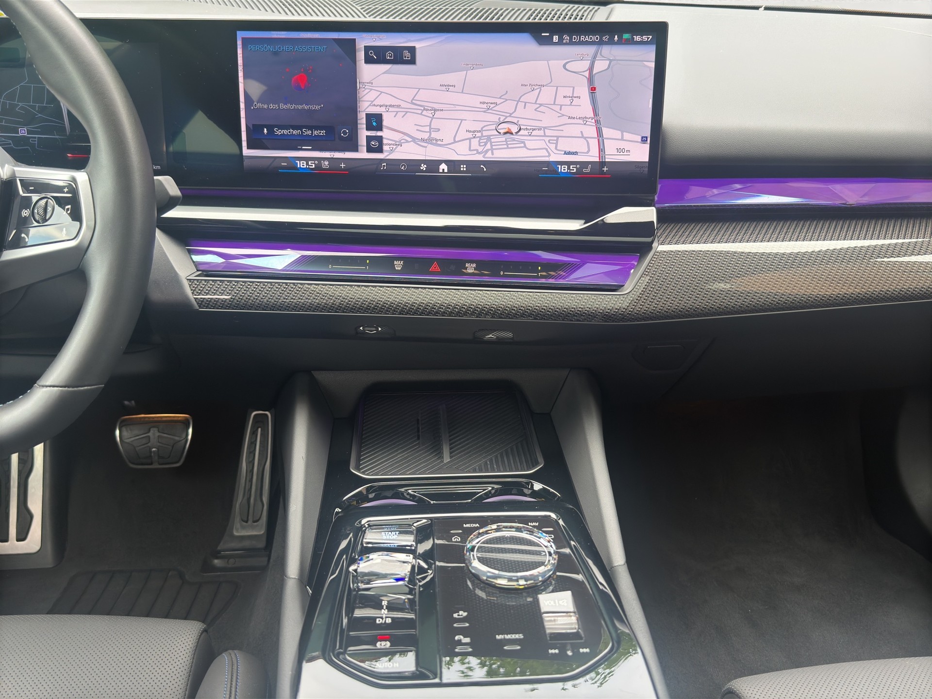 BMW i5 M60 xDrive (CH) LP: Fr. 150'670! AHK / Innovationspaket / Travel Paket / Comfort Paket-image-20