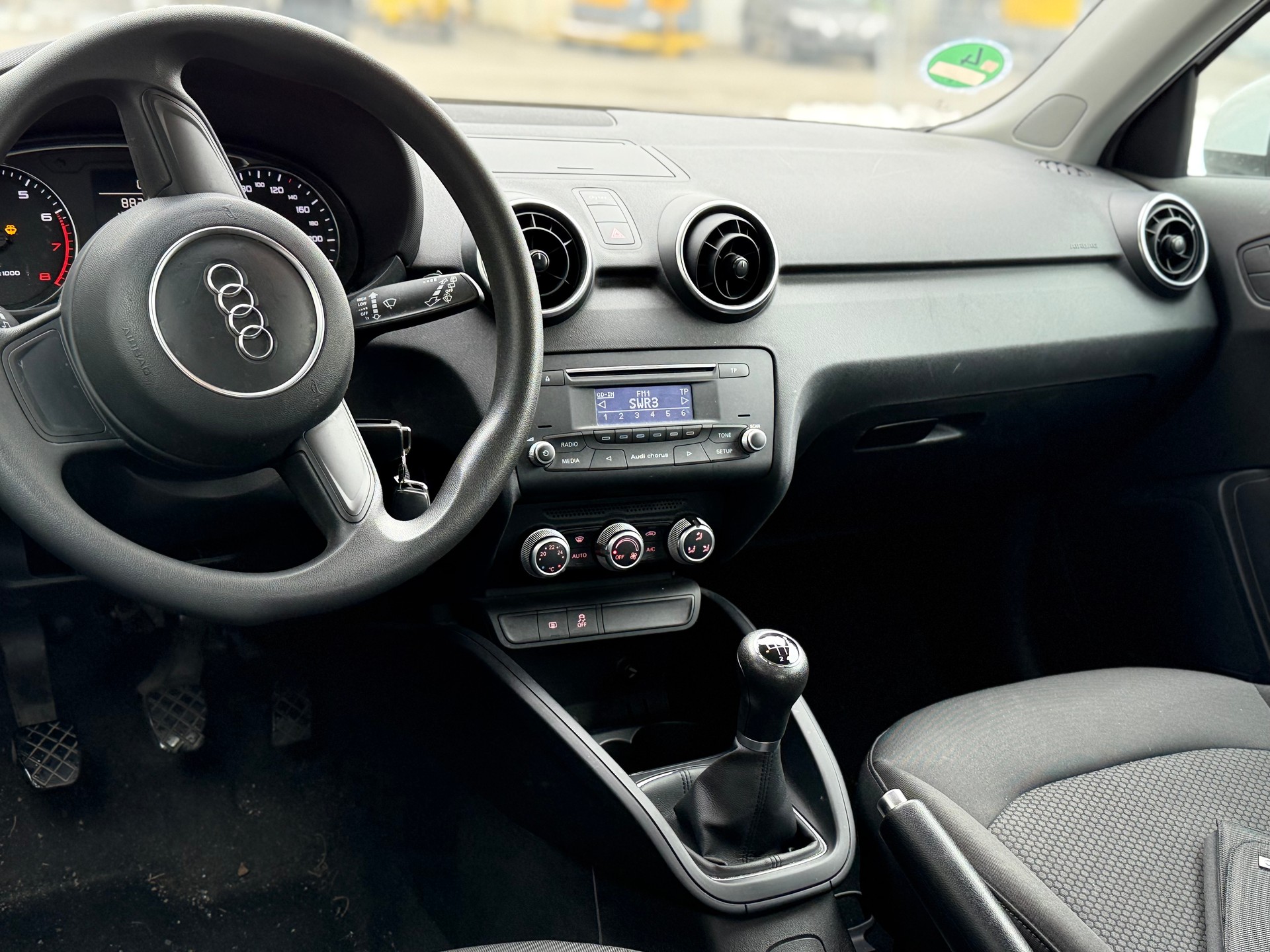 AUDI A1 Sportback 1.0 TFSI-image-5