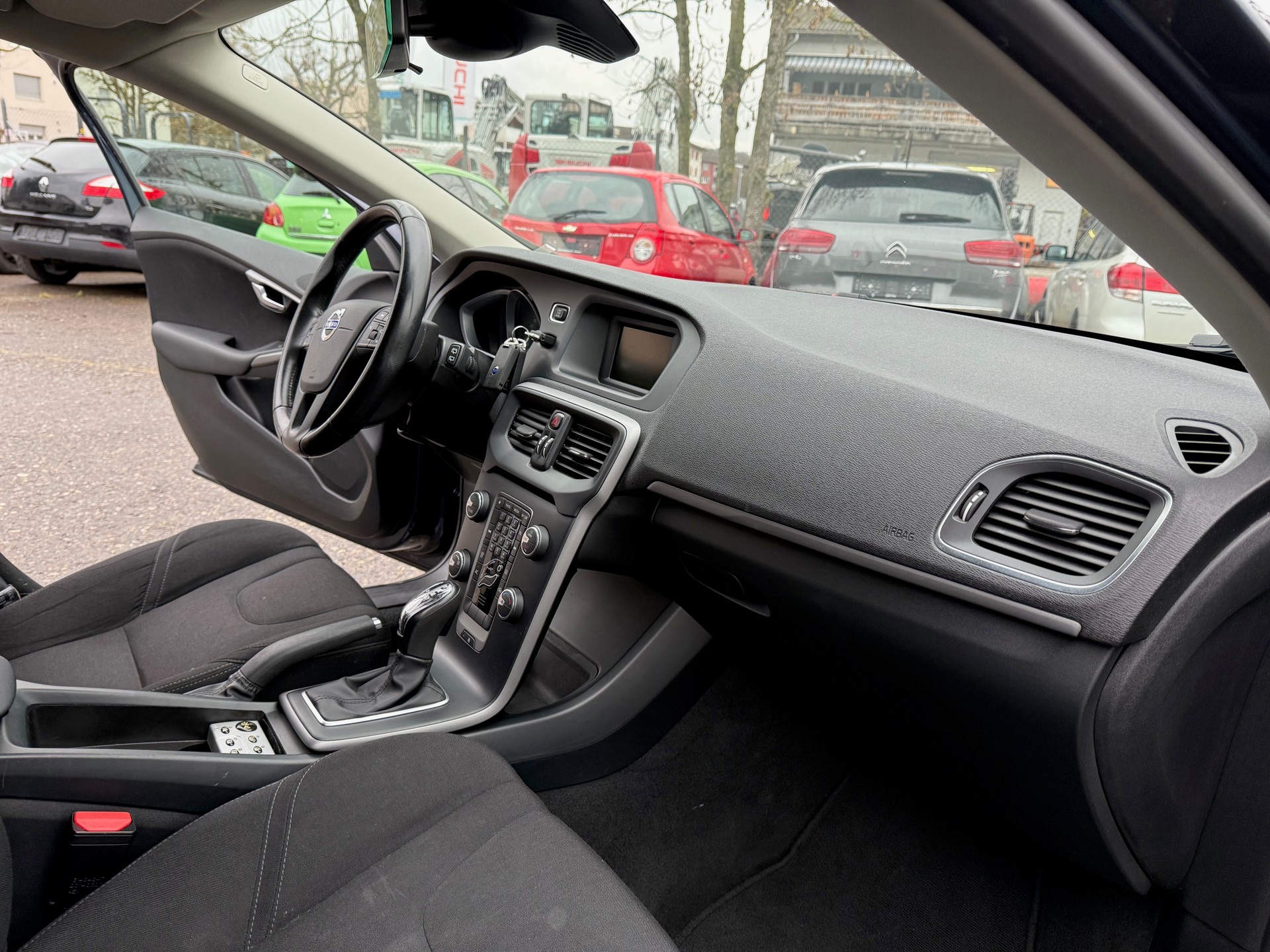 VOLVO V40 T4 Powershift-image-8