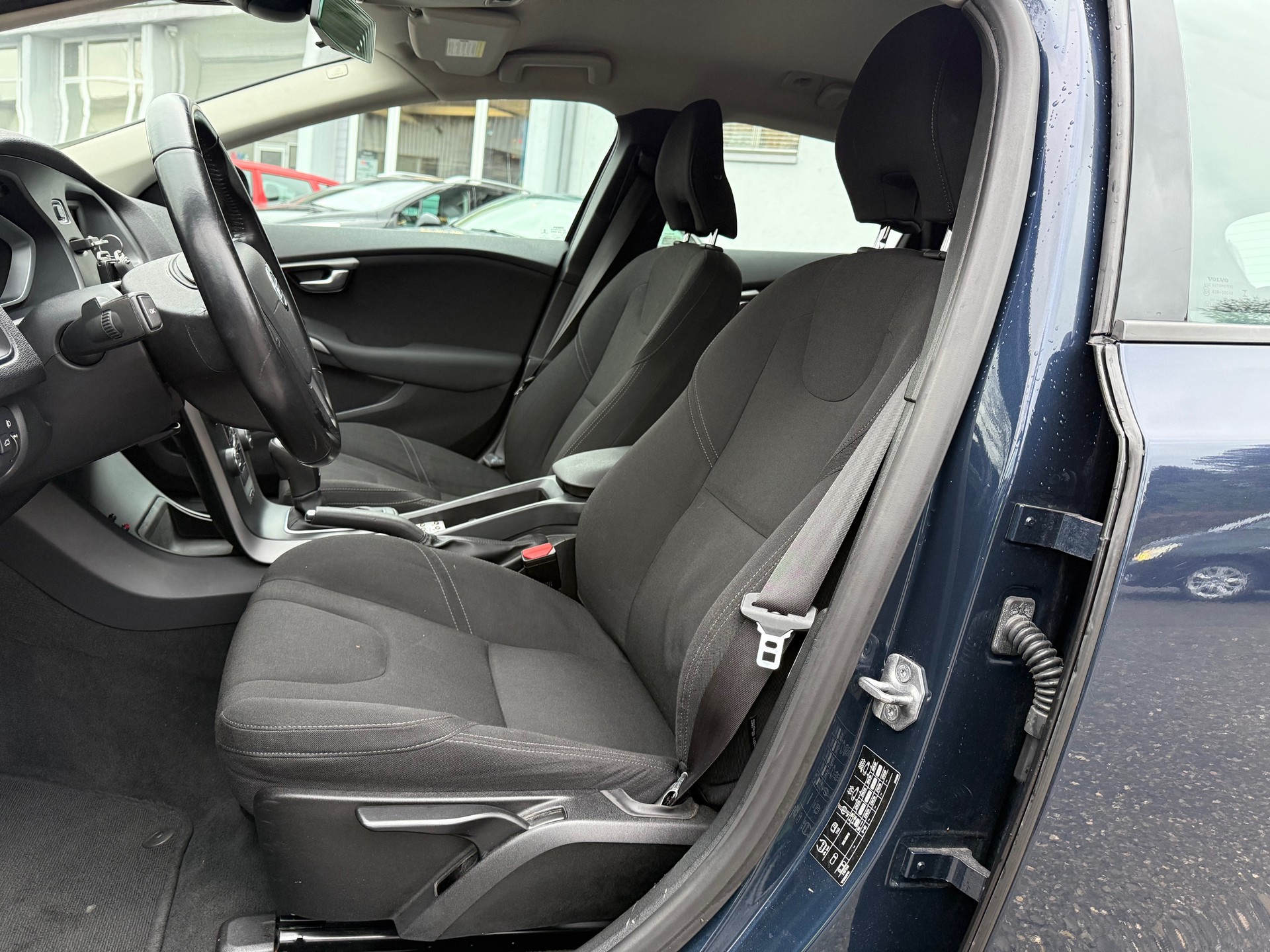 VOLVO V40 T4 Powershift-image-5