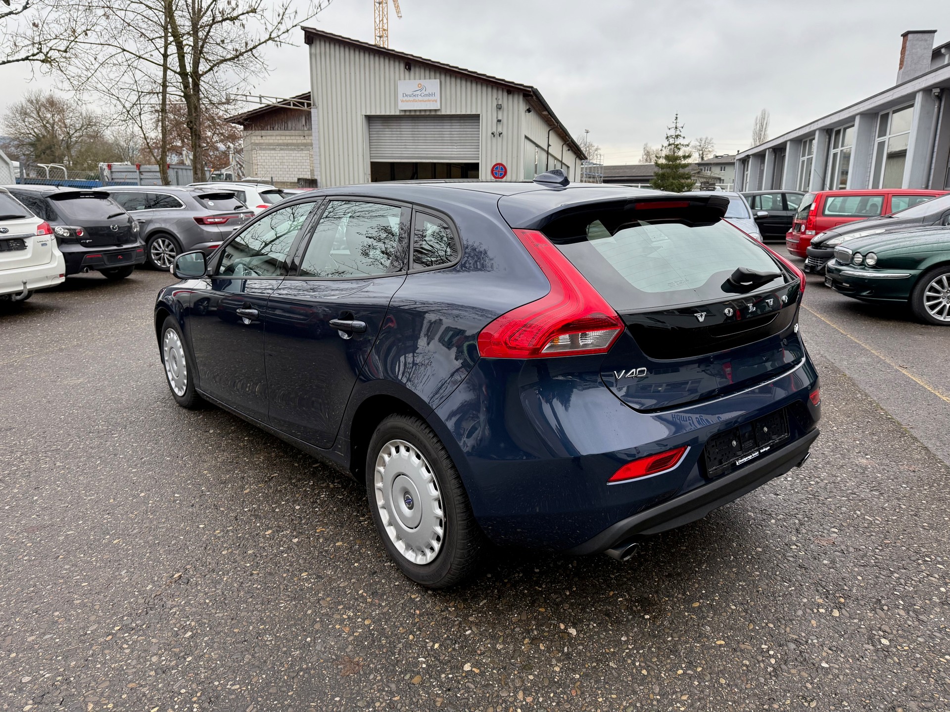 VOLVO V40 T4 Powershift-image-3