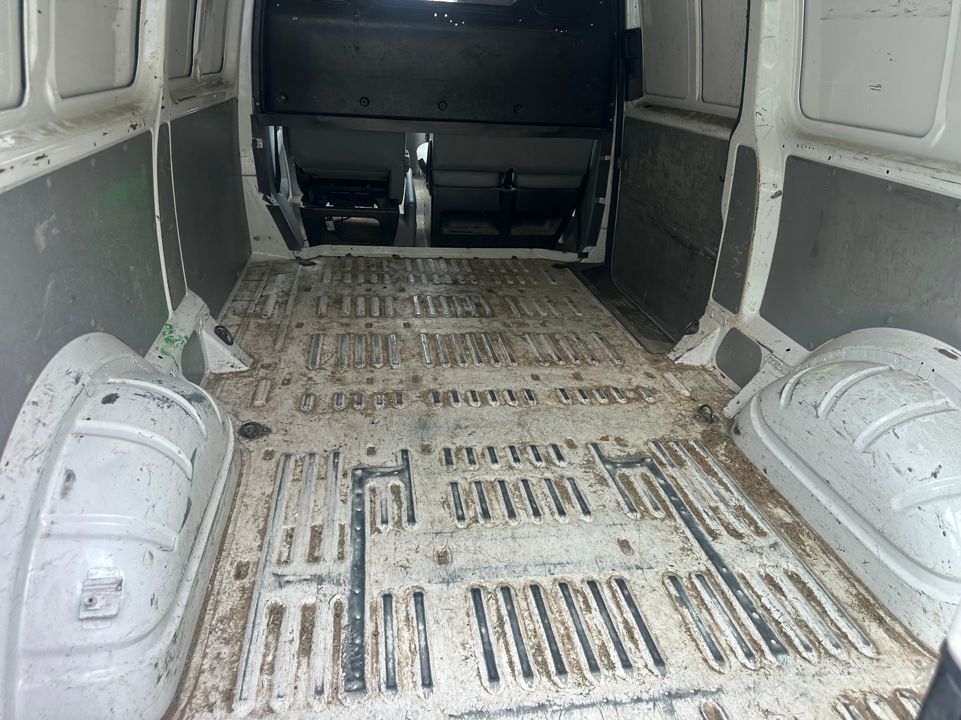 VW T5 2.0 TDI 4Motion-image-8