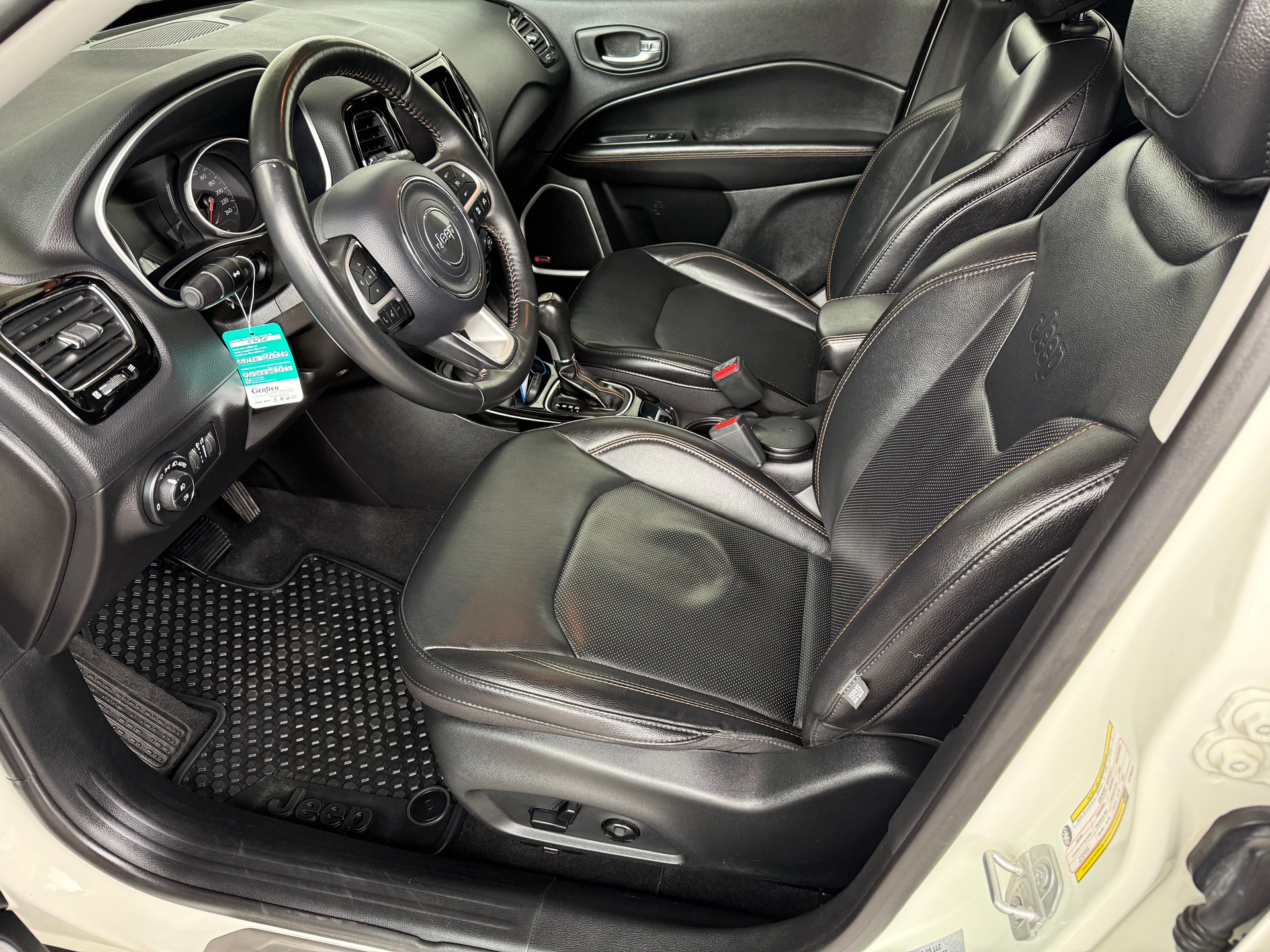 JEEP Compass 2.0CRD Limited AWD 9ATX-image-9