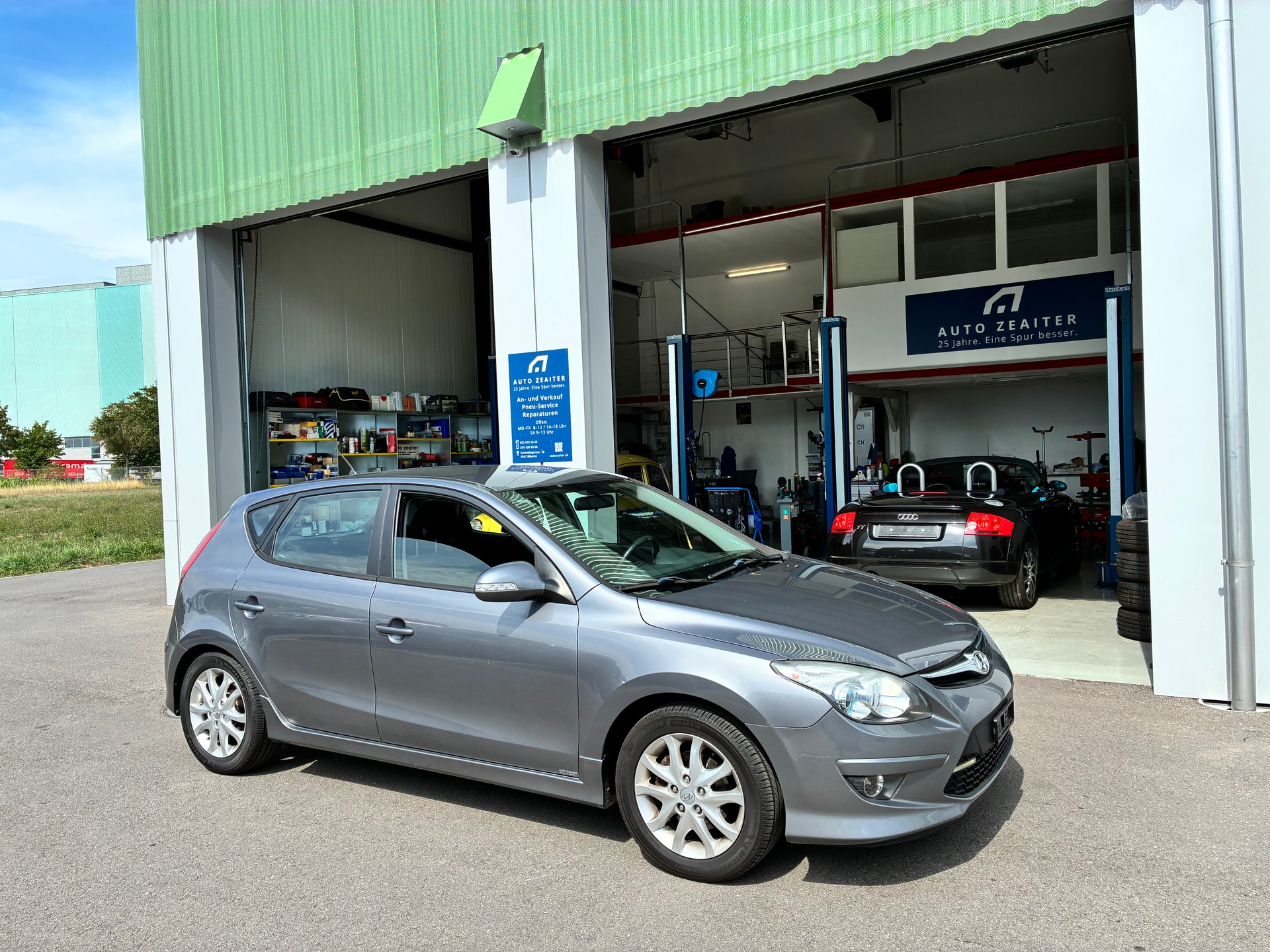HYUNDAI i30 1.6 Swiss Plus Edition-image-1