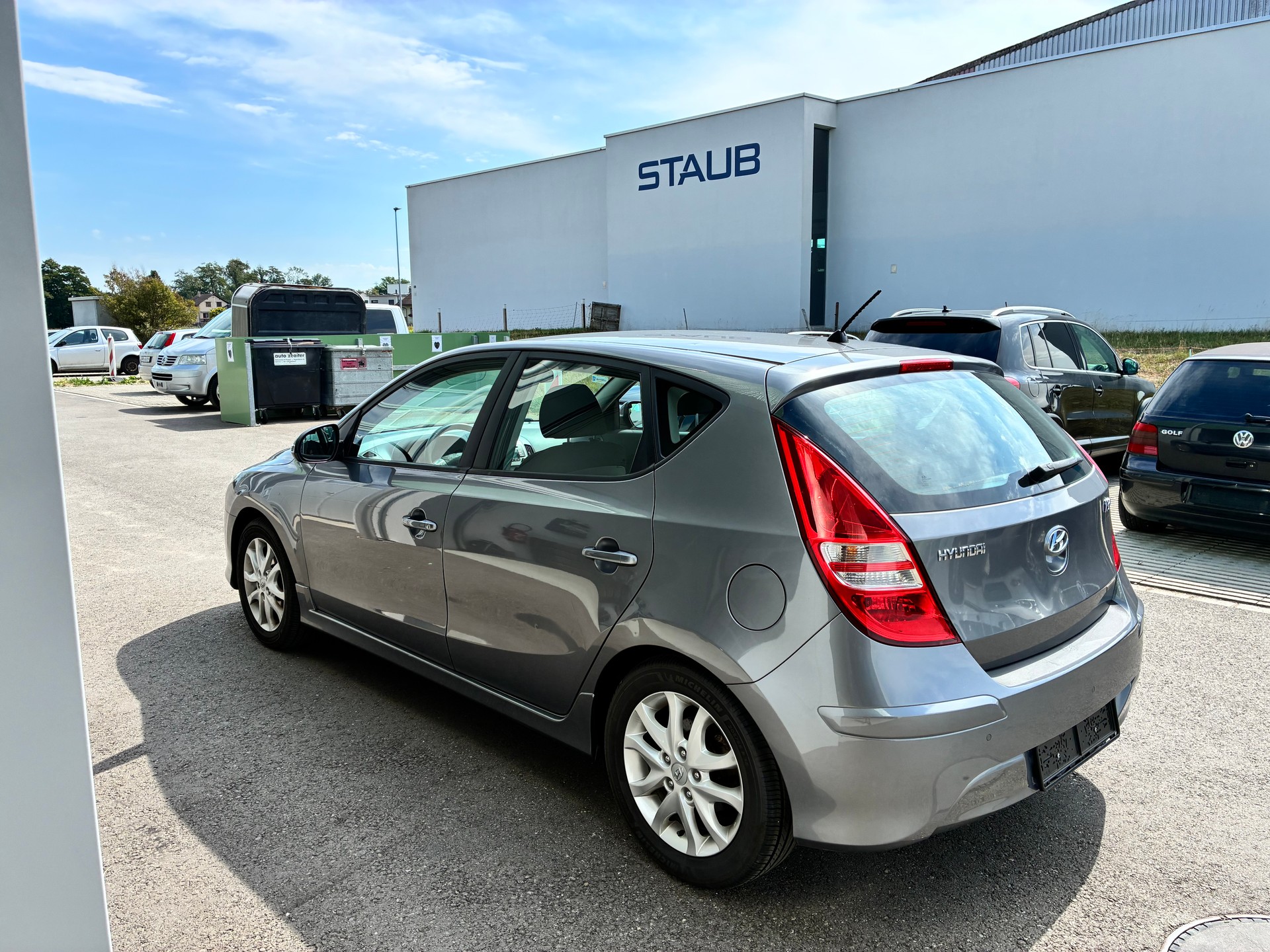 HYUNDAI i30 1.6 Swiss Plus Edition-image-4
