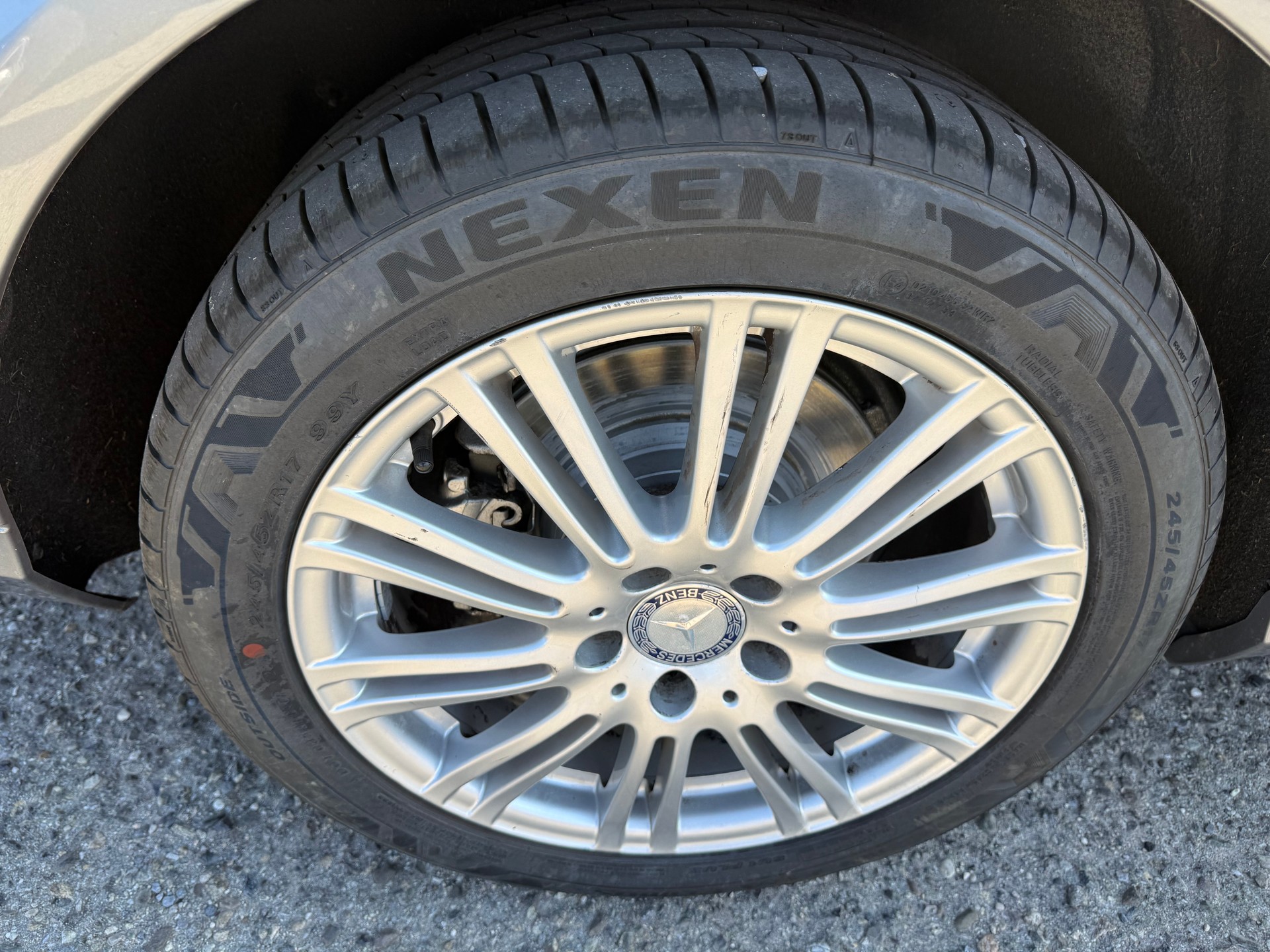 MERCEDES-BENZ E 350 4Matic 7G-Tronic-image-11