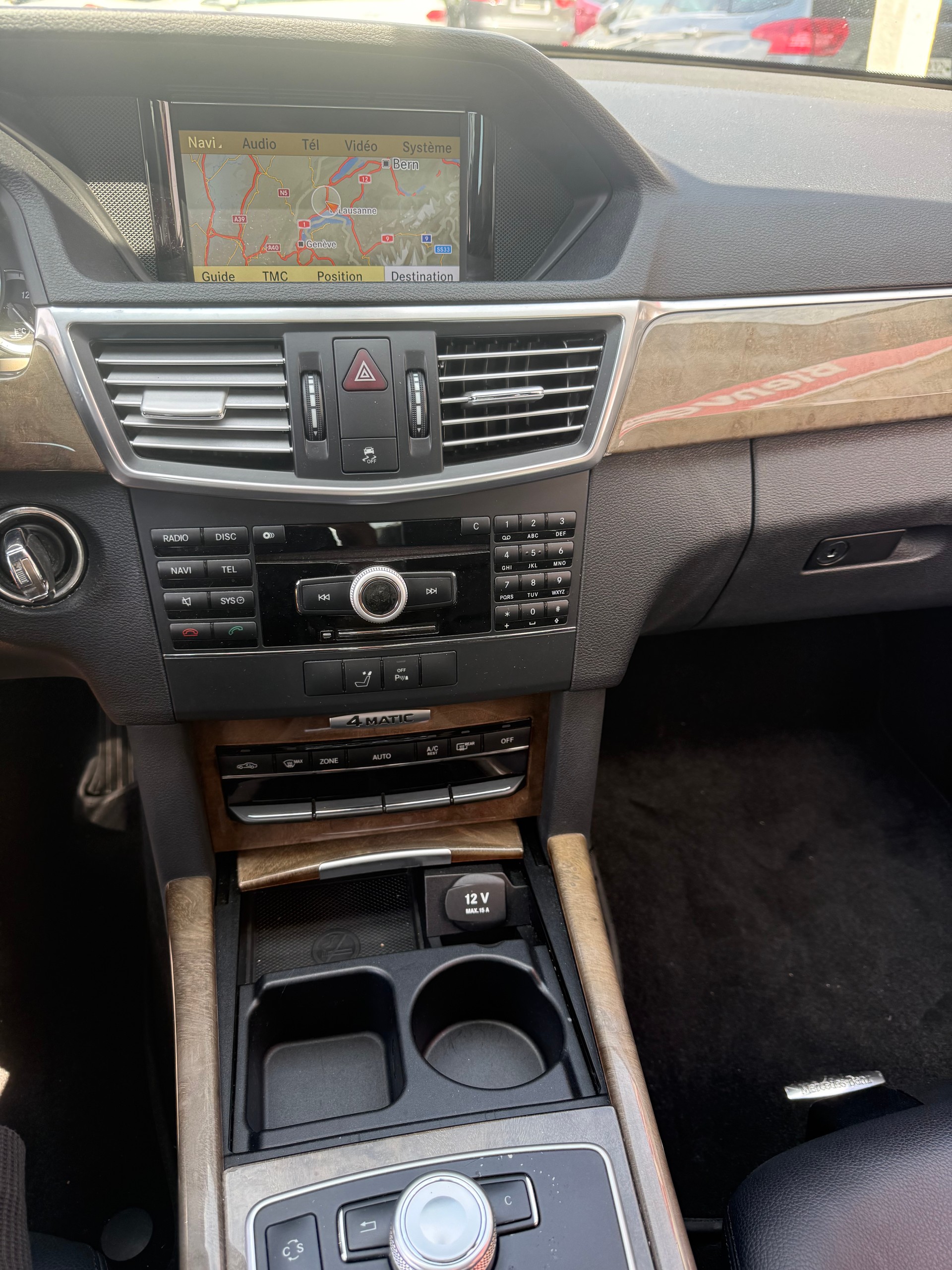 MERCEDES-BENZ E 350 4Matic 7G-Tronic-image-14