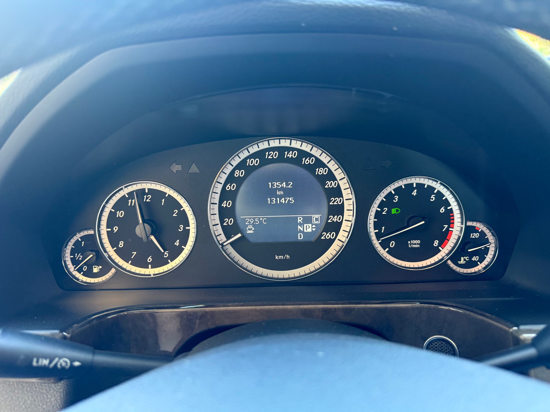 MERCEDES-BENZ E 350 4Matic 7G-Tronic-image-9