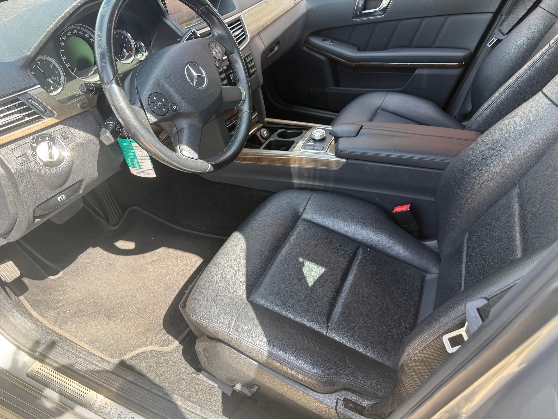 MERCEDES-BENZ E 350 4Matic 7G-Tronic-image-12