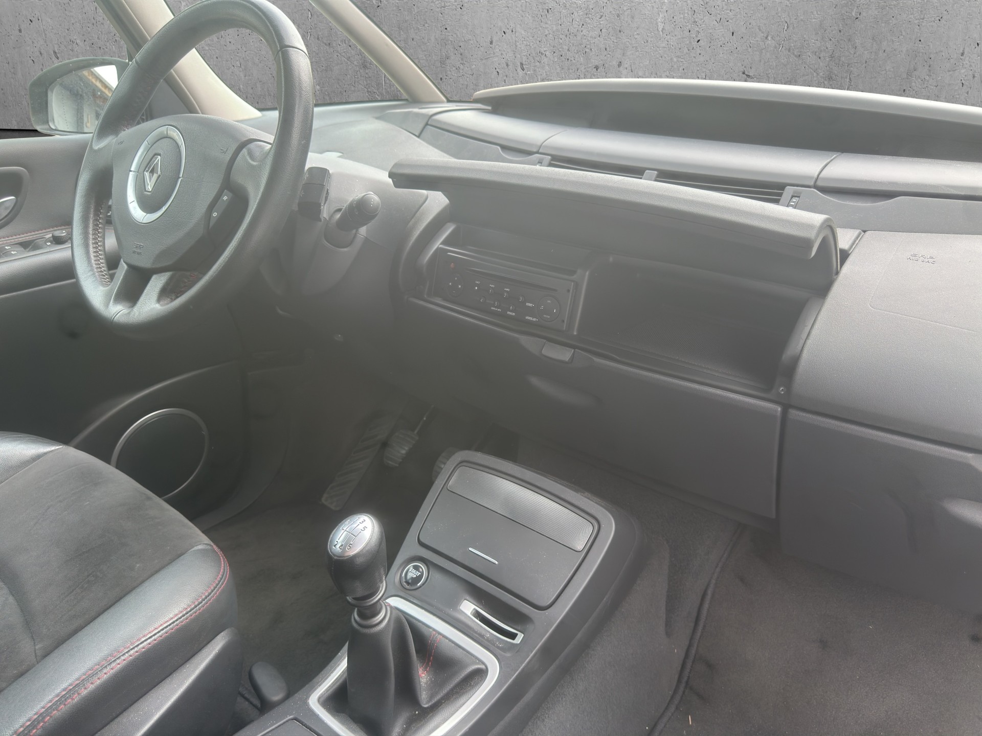 RENAULT Espace 2.0 dCi Swiss Edition-image-13
