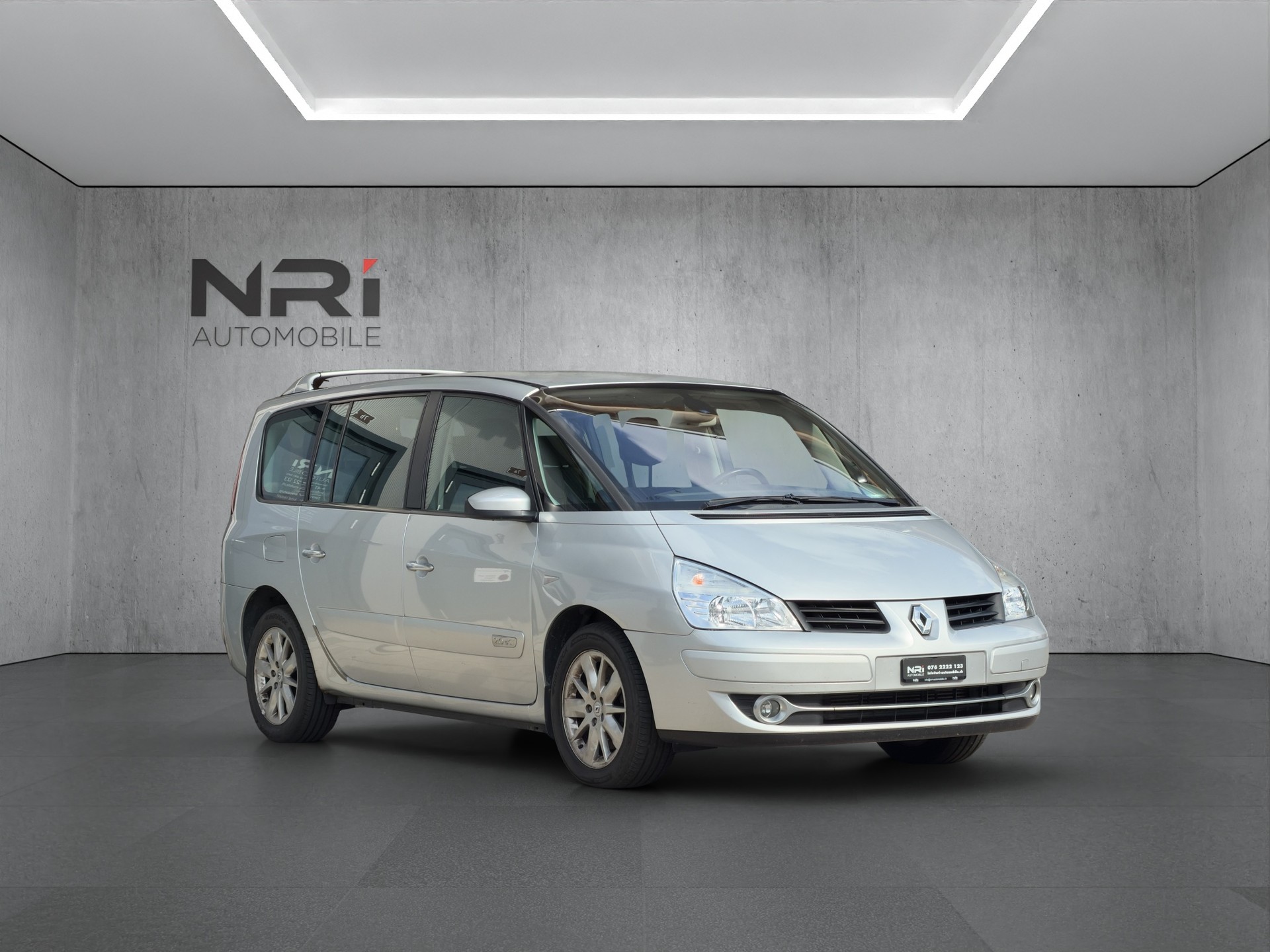 RENAULT Espace 2.0 dCi Swiss Edition-showroom-element-2