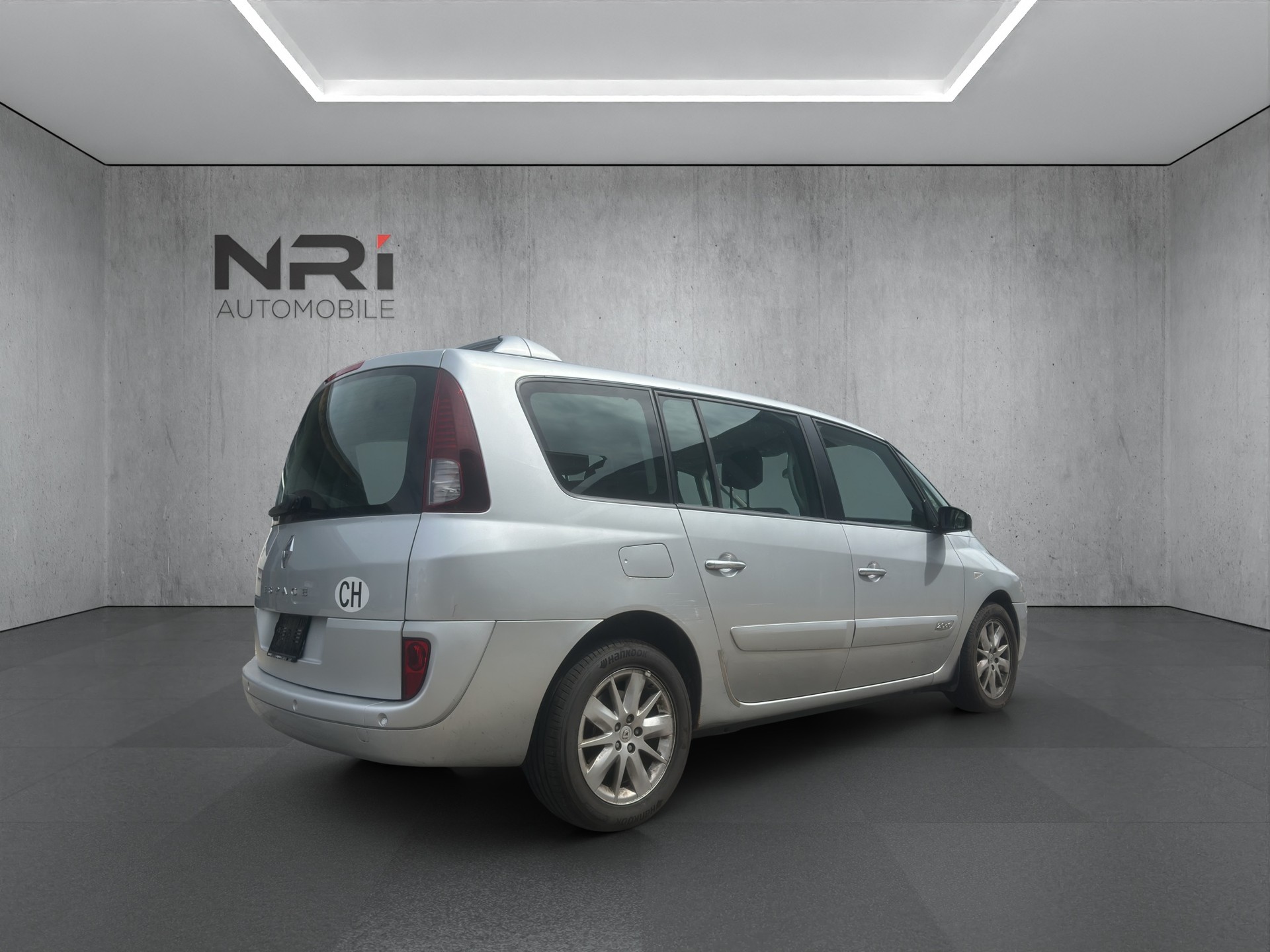 RENAULT Espace 2.0 dCi Swiss Edition-image-4