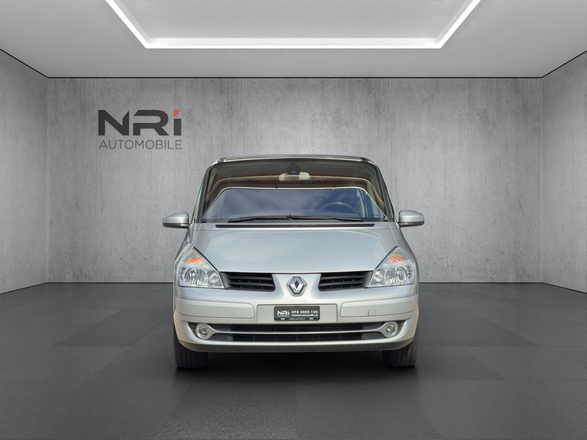 RENAULT Espace 2.0 dCi Swiss Edition-showroom-element-1