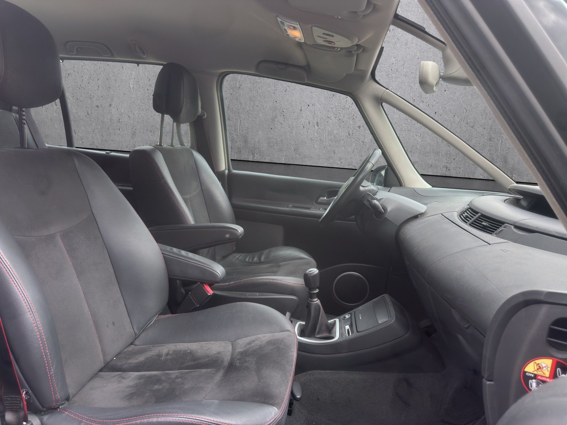 RENAULT Espace 2.0 dCi Swiss Edition-image-11
