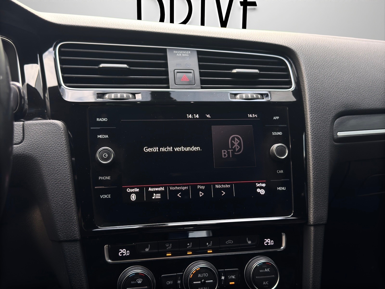 VW Golf 2.0 TSI GTI Performance DSG-image-12