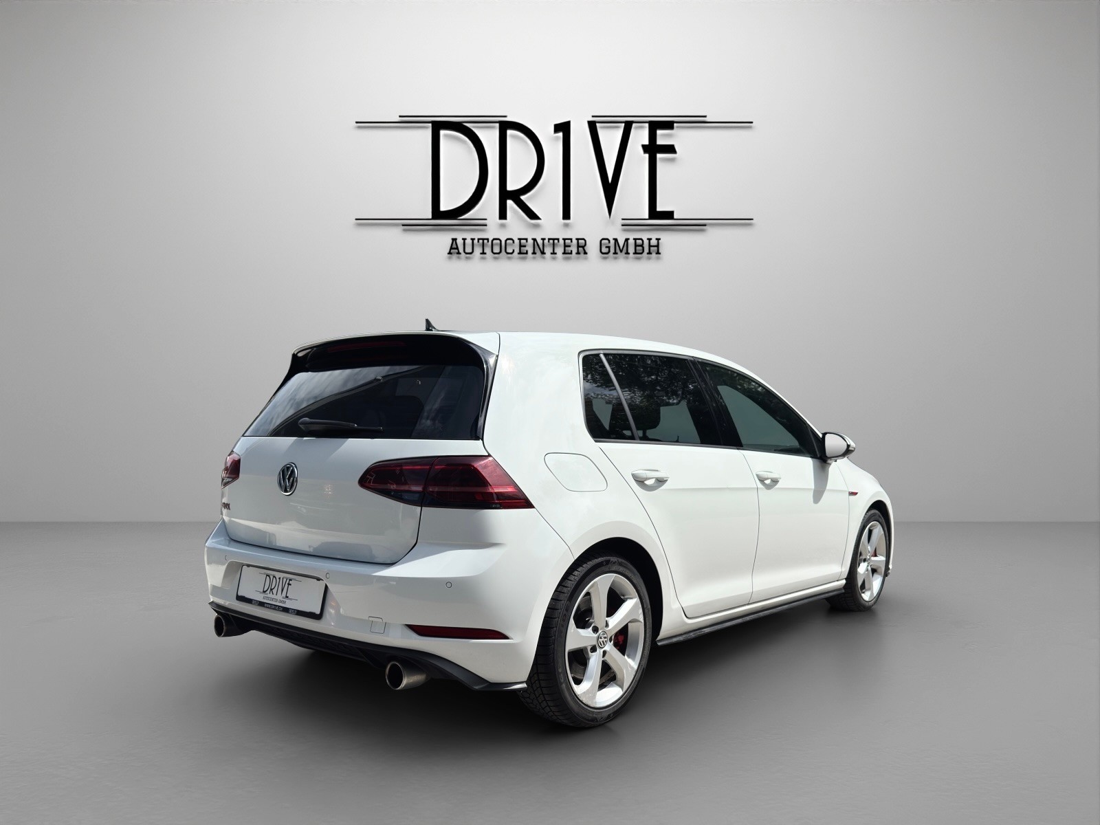 VW Golf 2.0 TSI GTI Performance DSG-image-4
