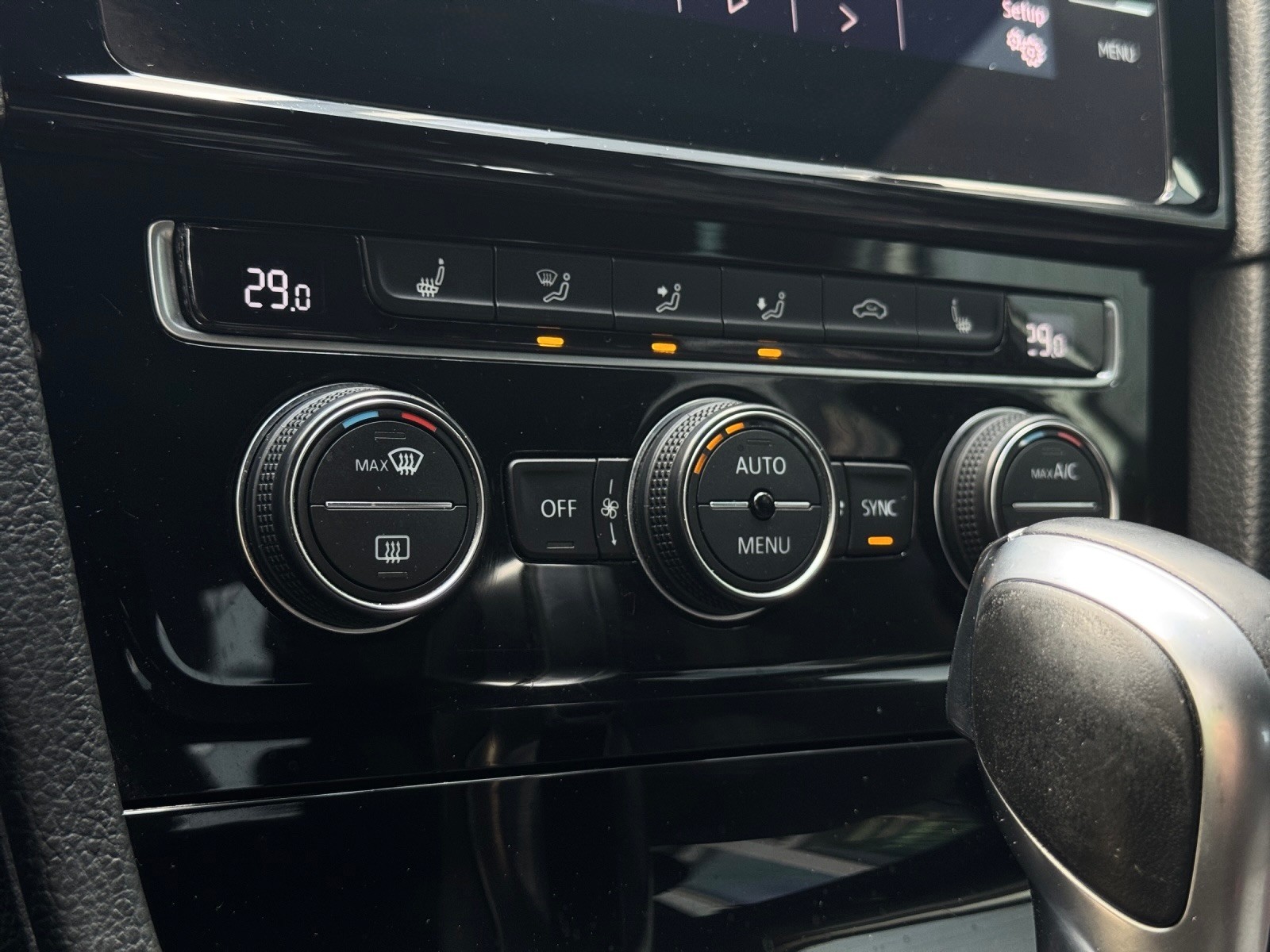 VW Golf 2.0 TSI GTI Performance DSG-image-16