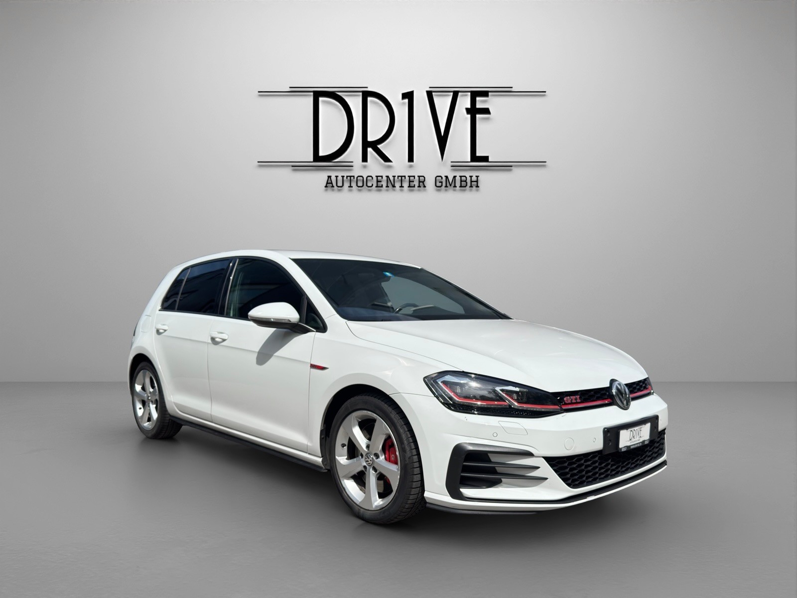 VW Golf 2.0 TSI GTI Performance DSG-image-2