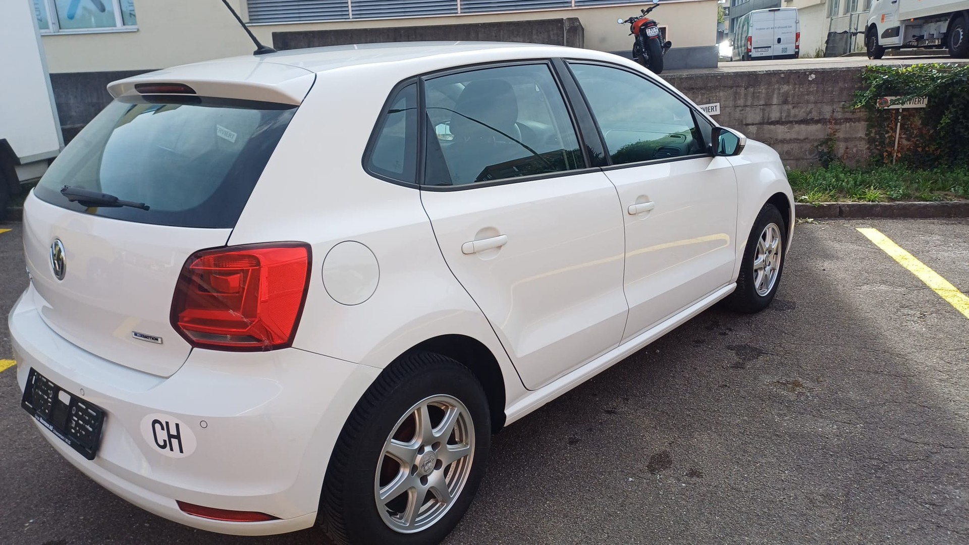 VW Polo 1.0 BMT Trendline Frisch MFK-image-4