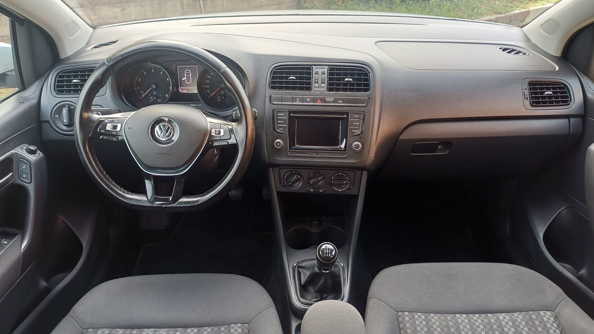 VW Polo 1.0 BMT Trendline Frisch MFK-image-11