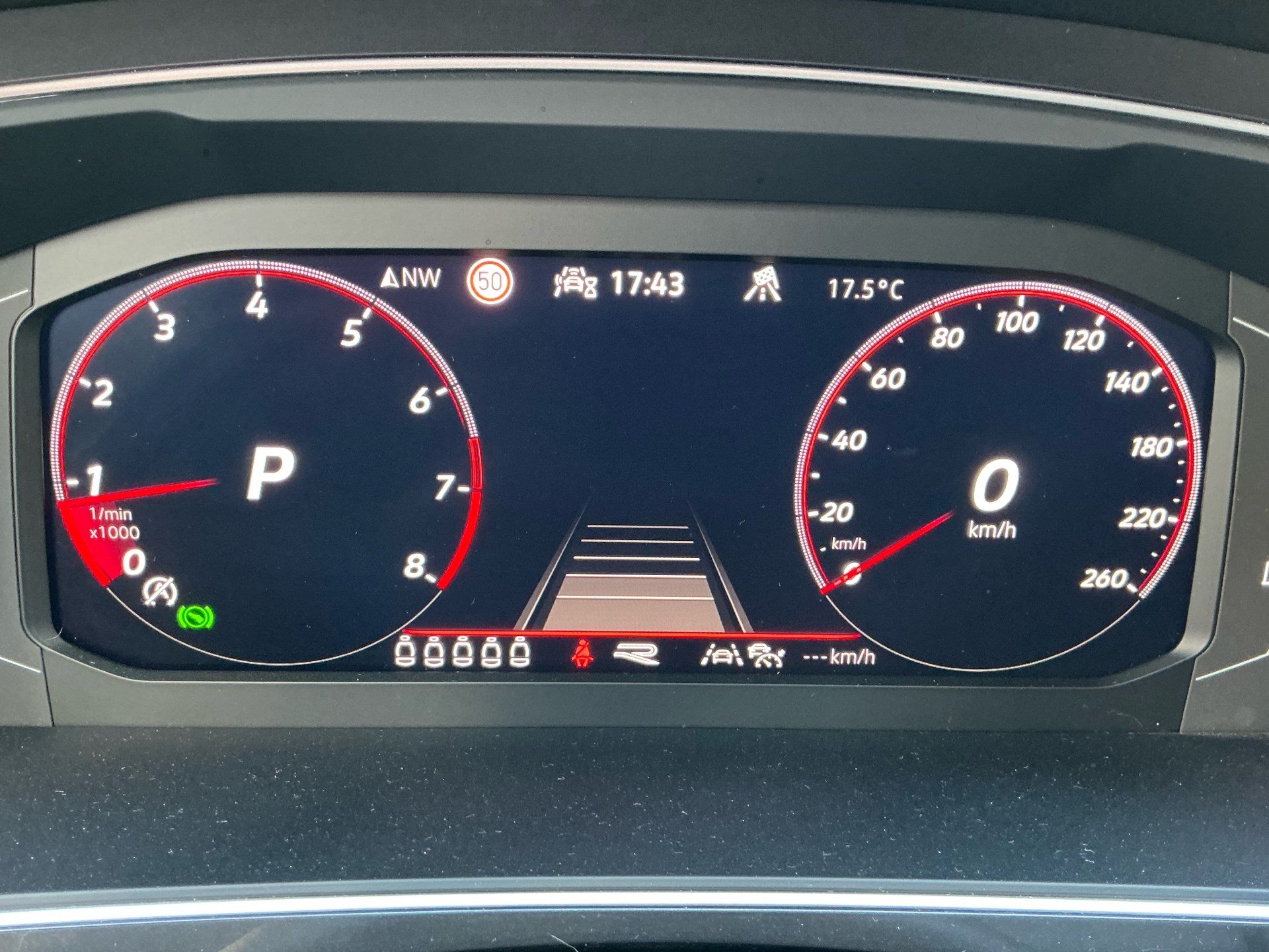 VW Tiguan Allspace R-Line 4Motion-image-9