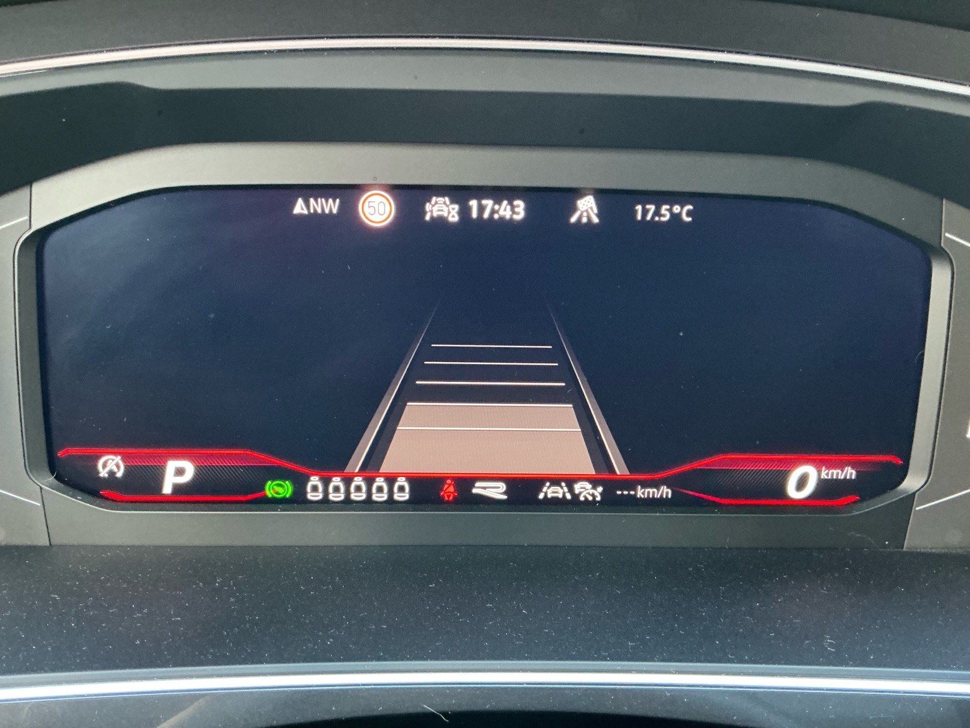 VW Tiguan Allspace R-Line 4Motion-image-10