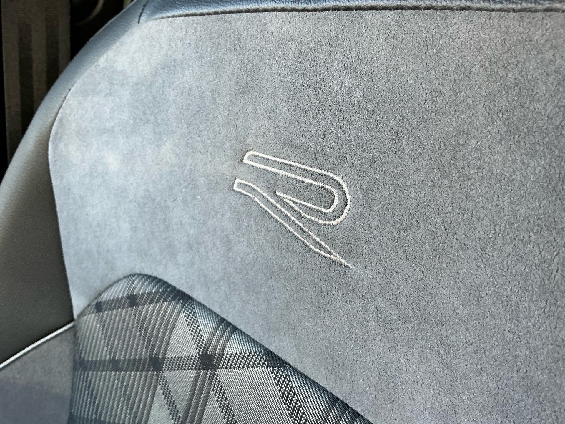 VW Tiguan Allspace R-Line 4Motion-image-23