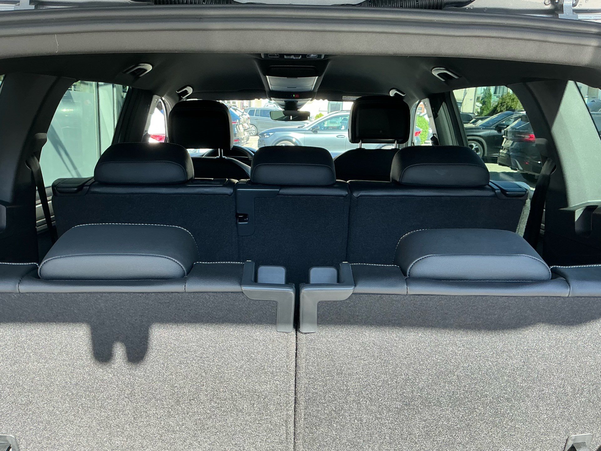 VW Tiguan Allspace R-Line 4Motion-image-25