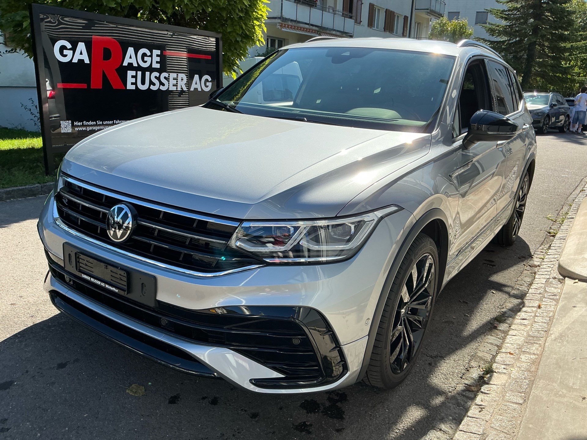 VW Tiguan Allspace R-Line 4Motion-image-0