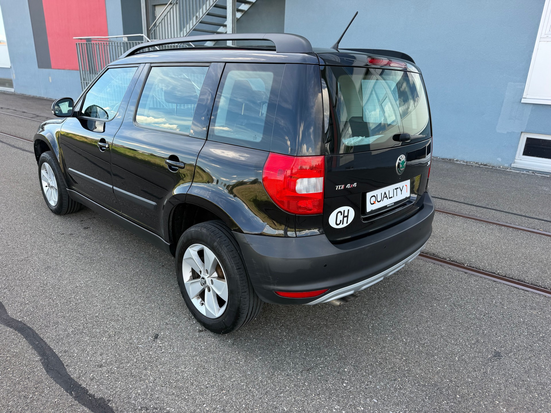 SKODA Yeti 2.0 TDI Elegance 4x4 DSG-image-6