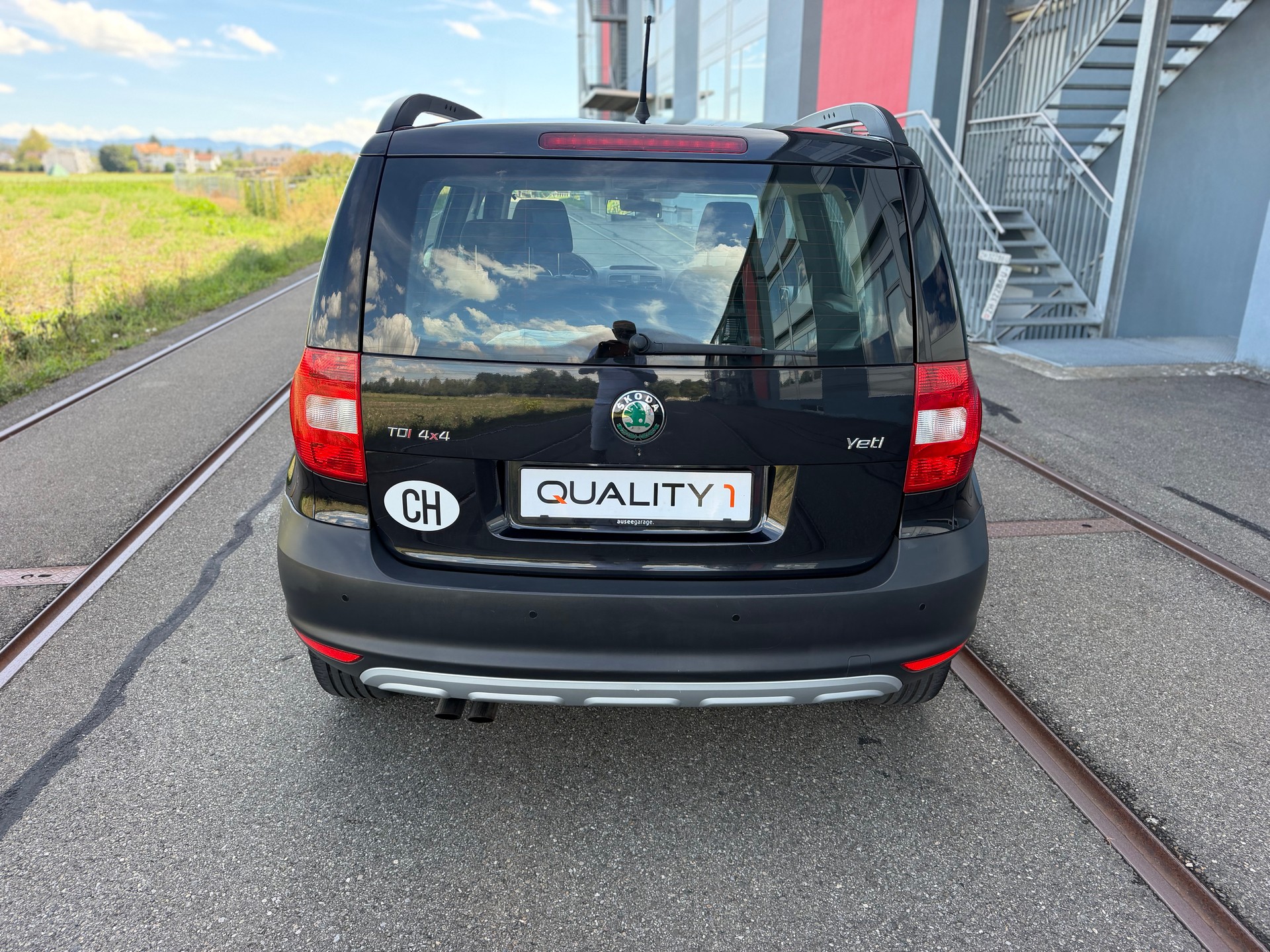 SKODA Yeti 2.0 TDI Elegance 4x4 DSG-image-5