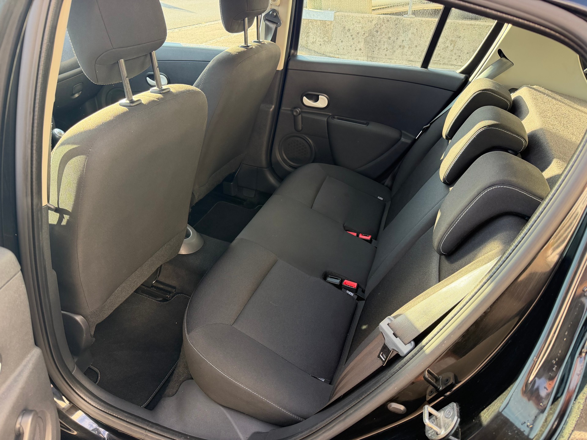 RENAULT Clio 1.2 16V Yahoo+++ANHÄNGERKUPPLUNG 1200KG+++-image-9