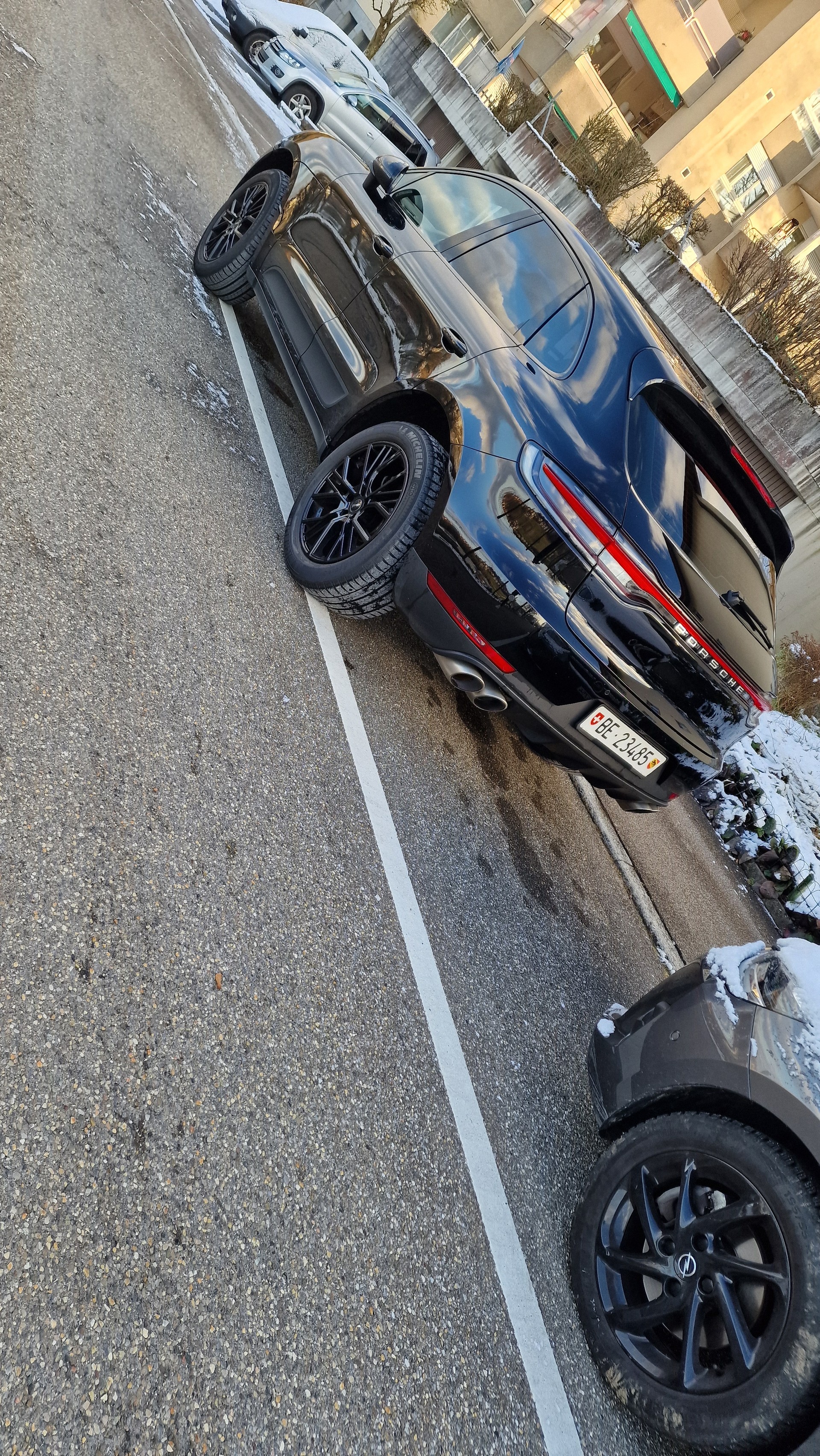 PORSCHE 3.0 V6 S-image-0