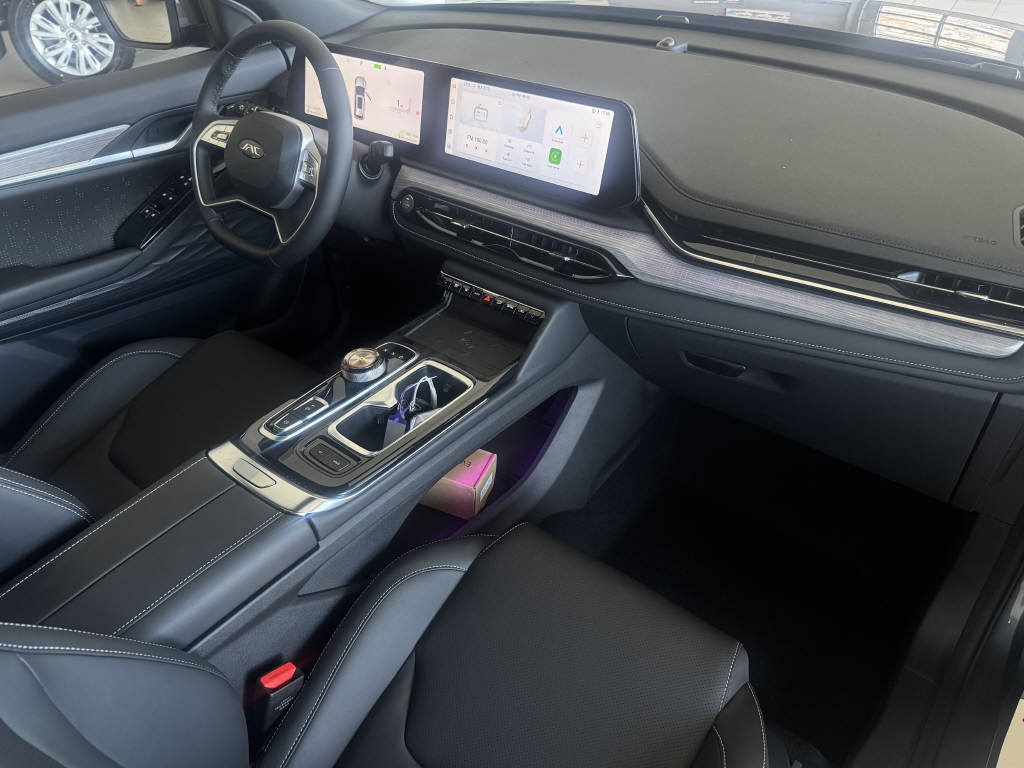 JAC JS6 1.5 PHEV-image-11