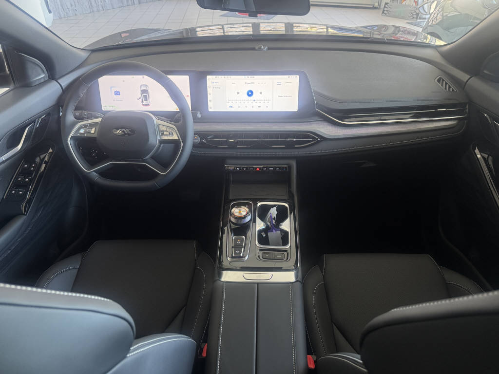 JAC JS6 1.5 PHEV-image-13