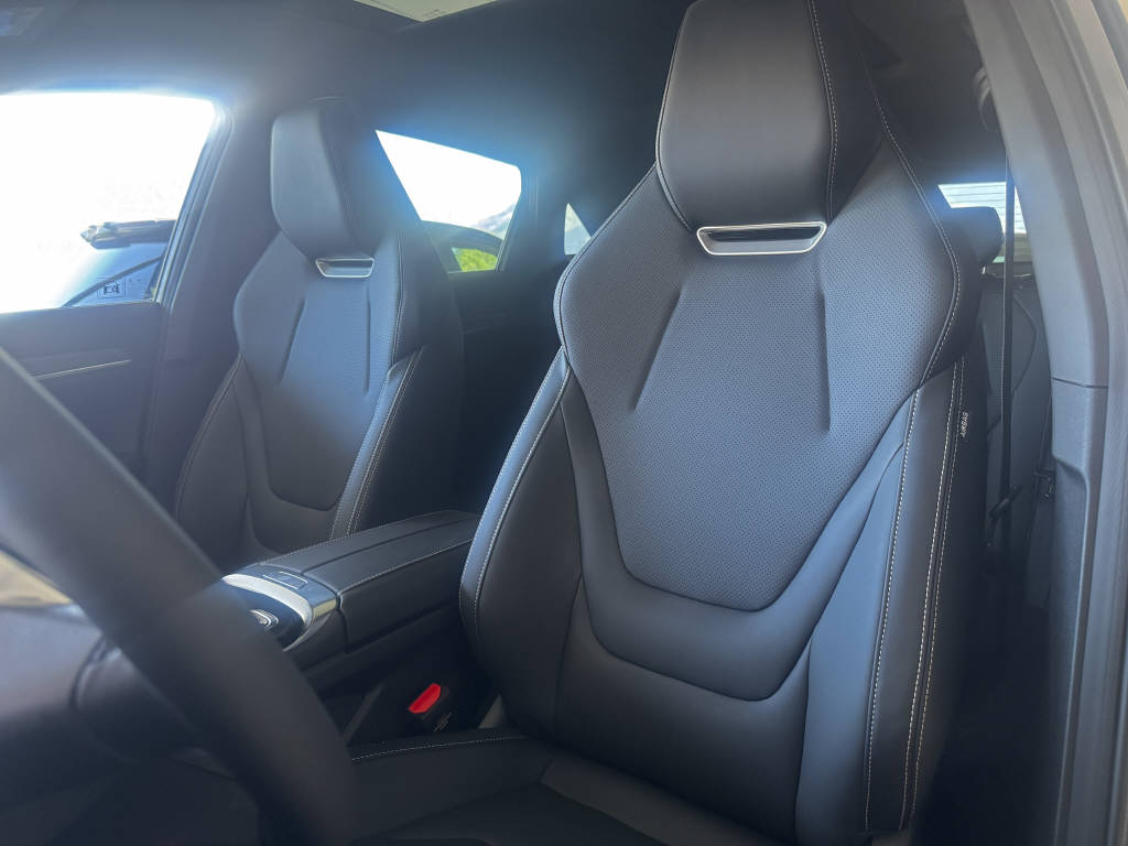 JAC JS6 1.5 PHEV-image-23