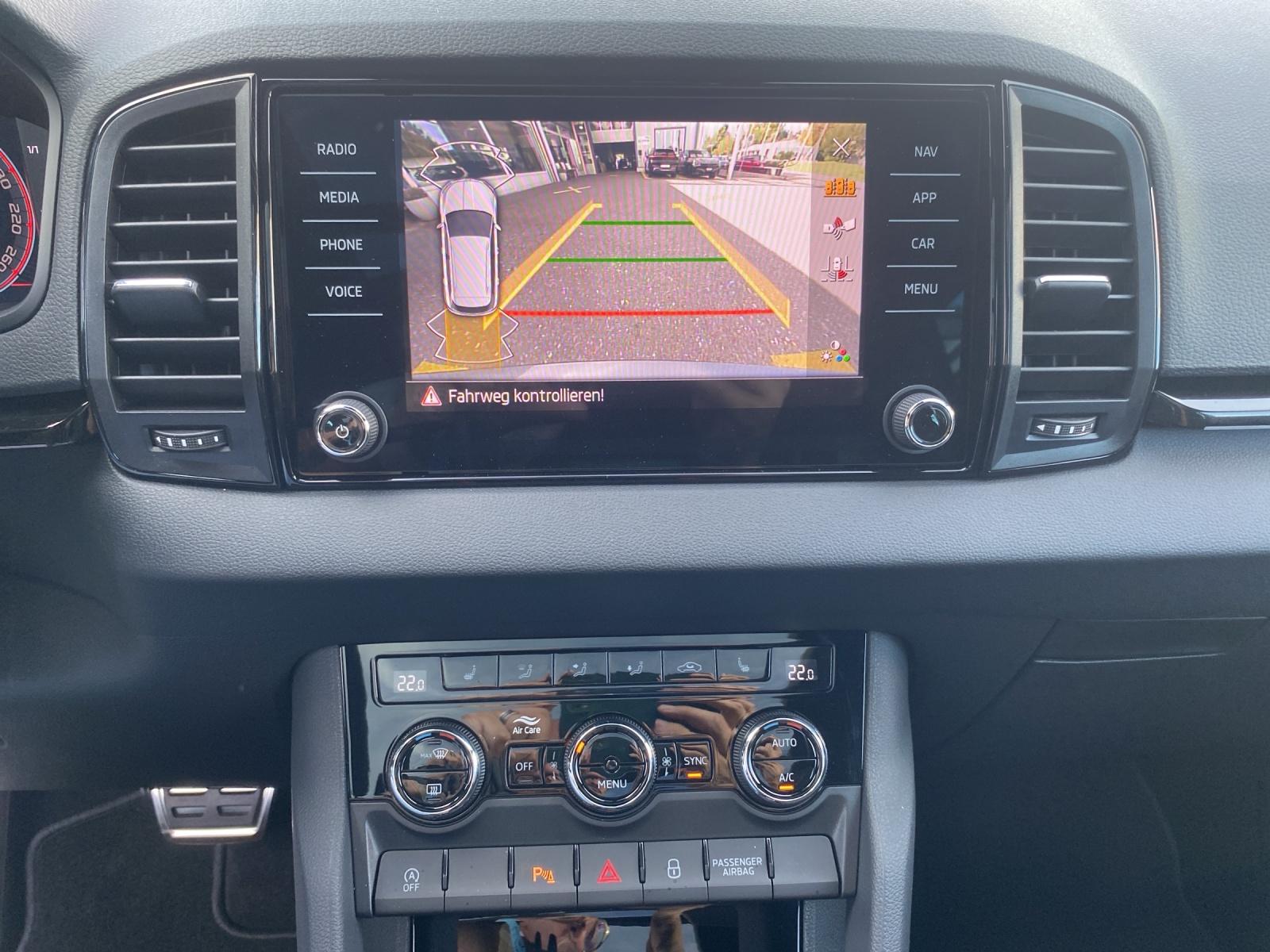 SKODA Karoq 2.0 TSI SportLine 4x4 DSG-image-9