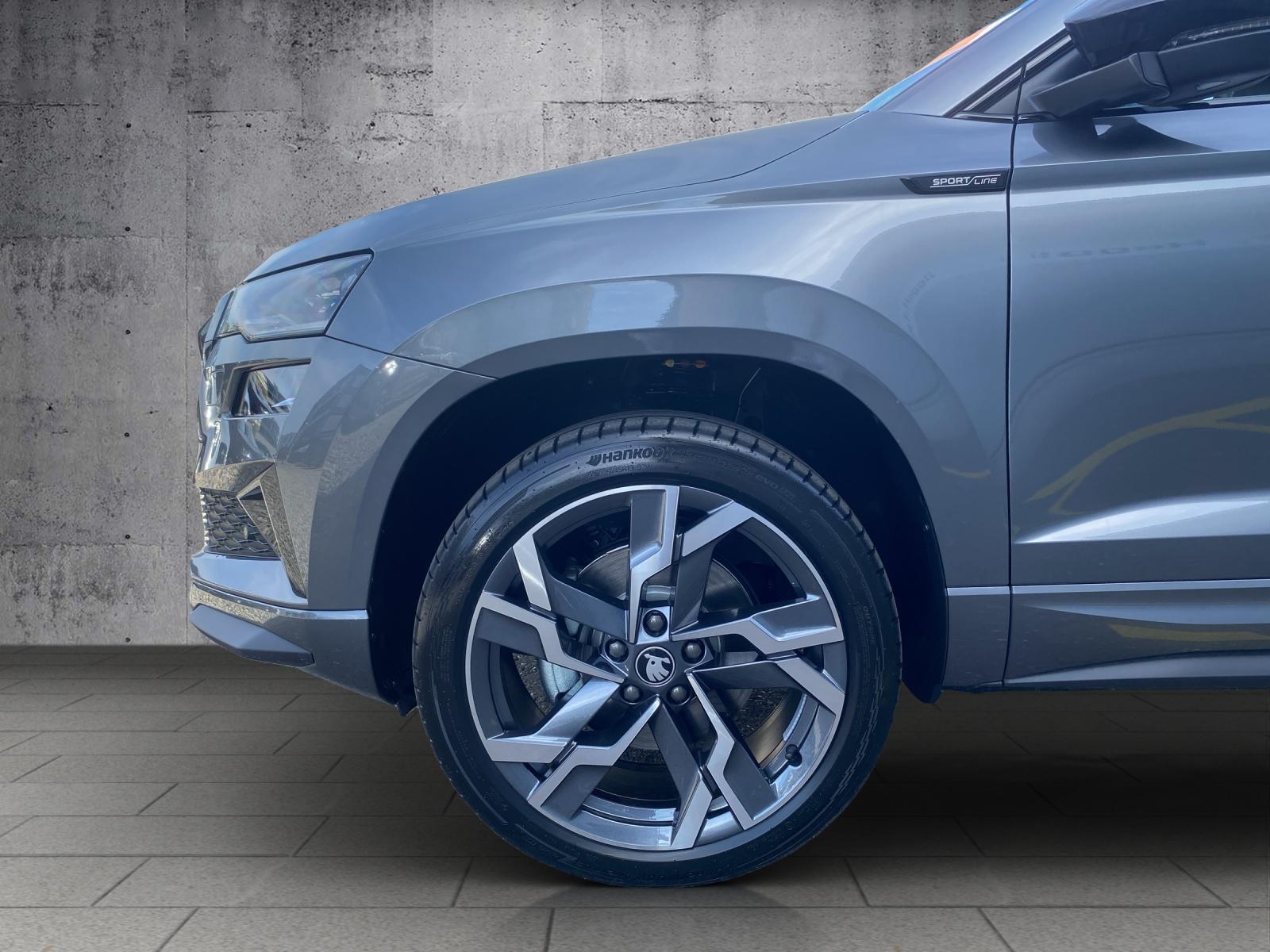 SKODA Karoq 2.0 TSI SportLine 4x4 DSG-image-4