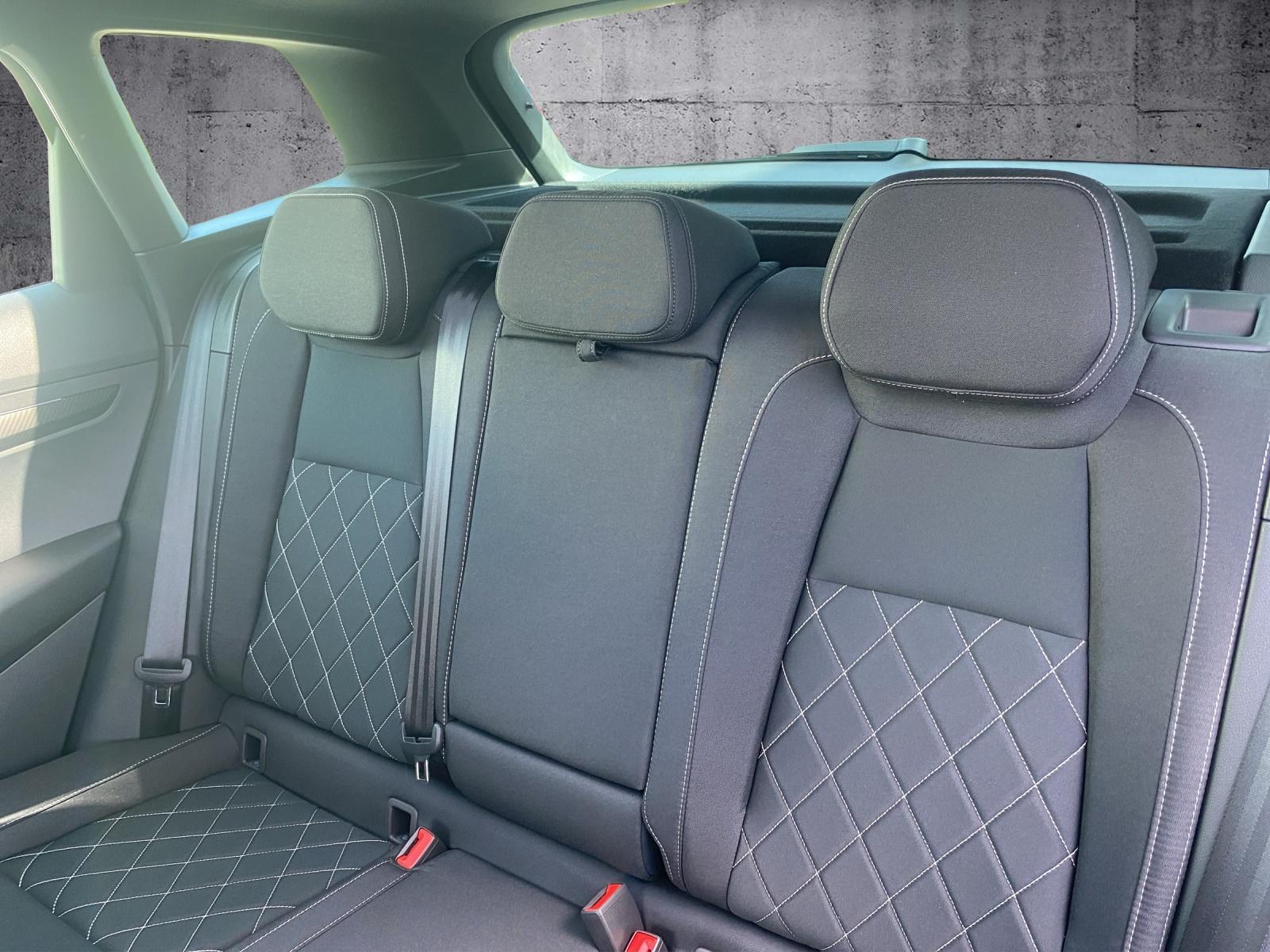 SKODA Karoq 2.0 TSI SportLine 4x4 DSG-image-7