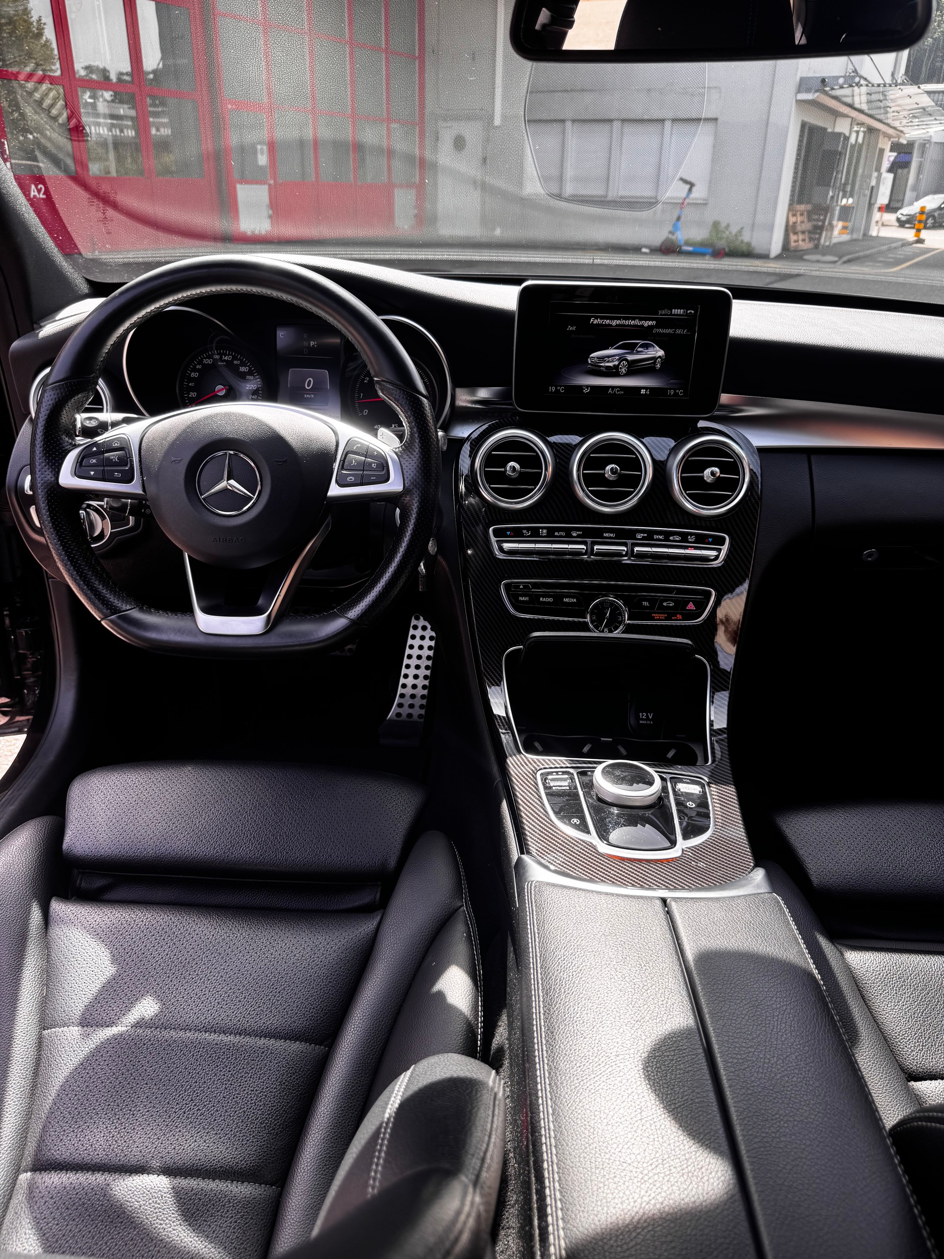 MERCEDES-BENZ C 250 AMG Line-image-3