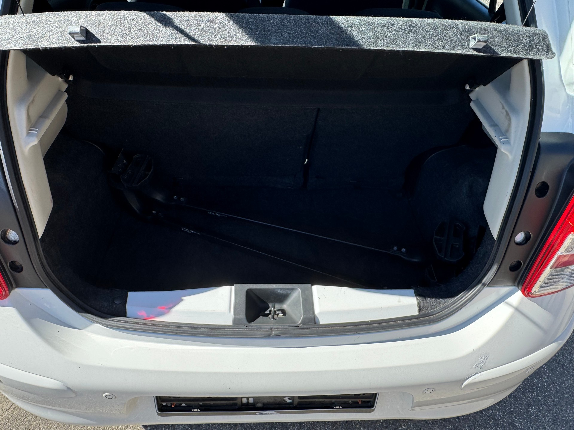 NISSAN MICRA-image-9