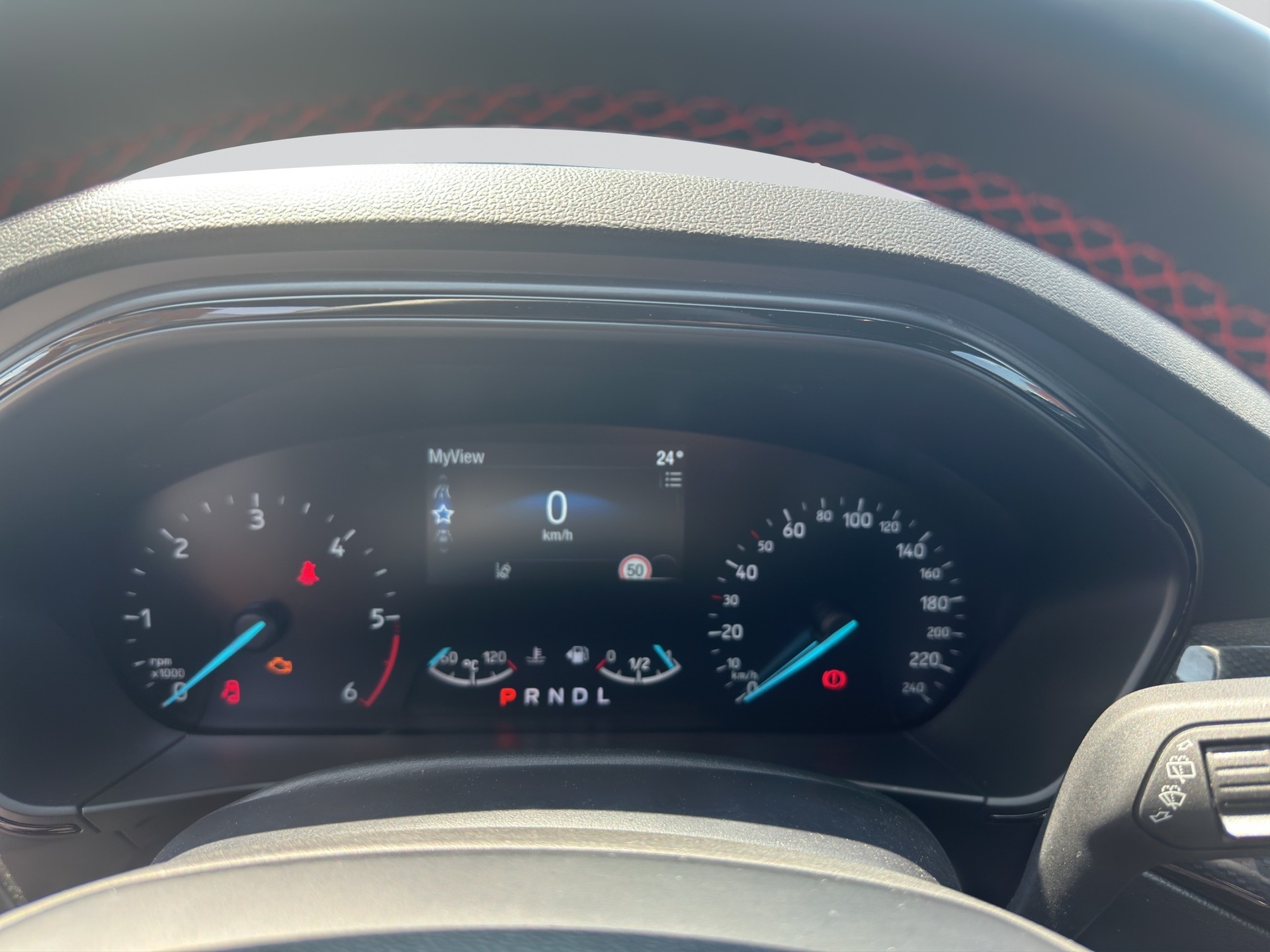 FORD Focus 1.5 TDCi EcoBlue ST-Line Automatic-image-9