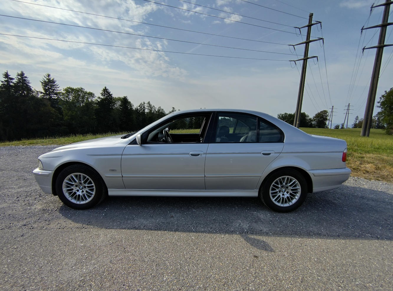 BMW 540i-image-1
