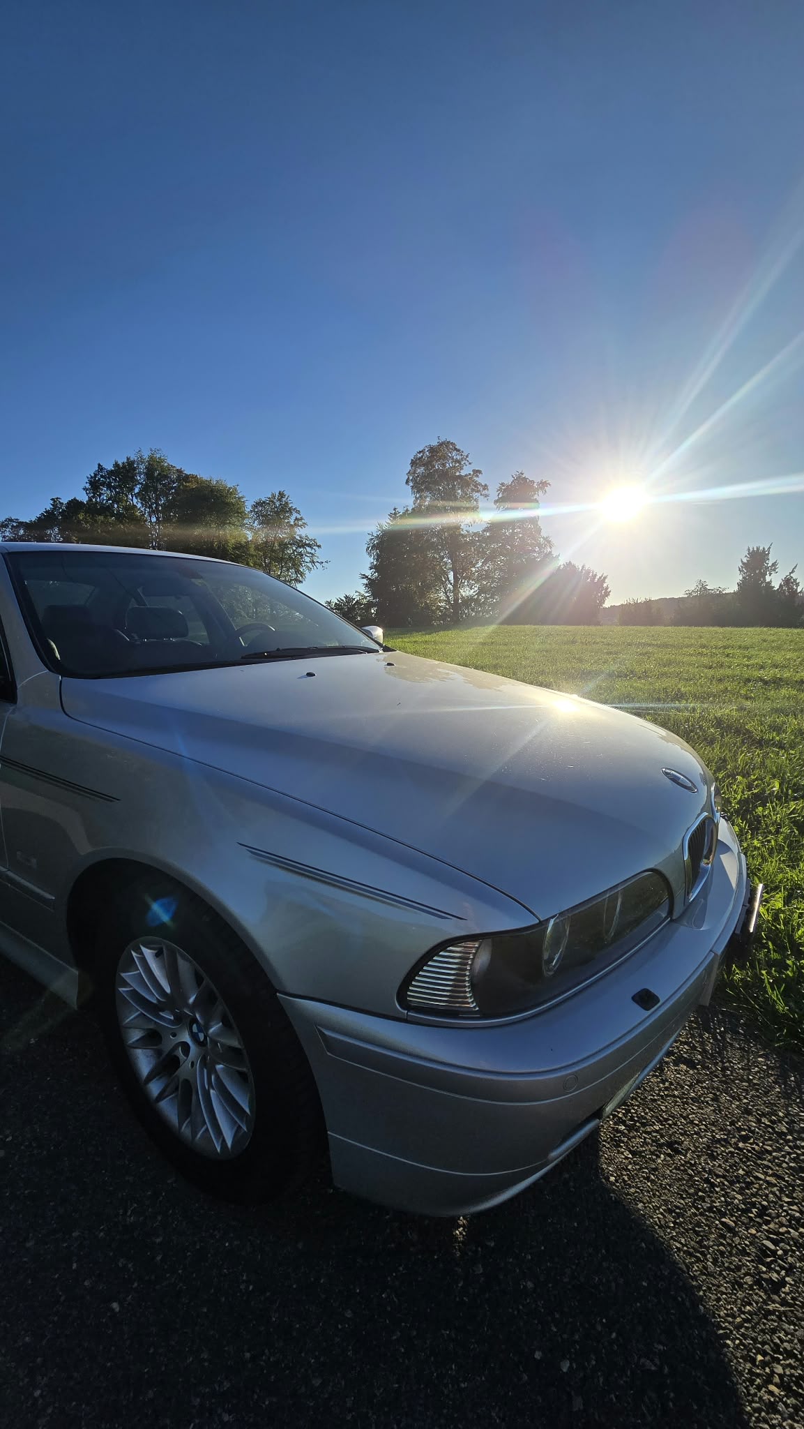 BMW 540i-image-11