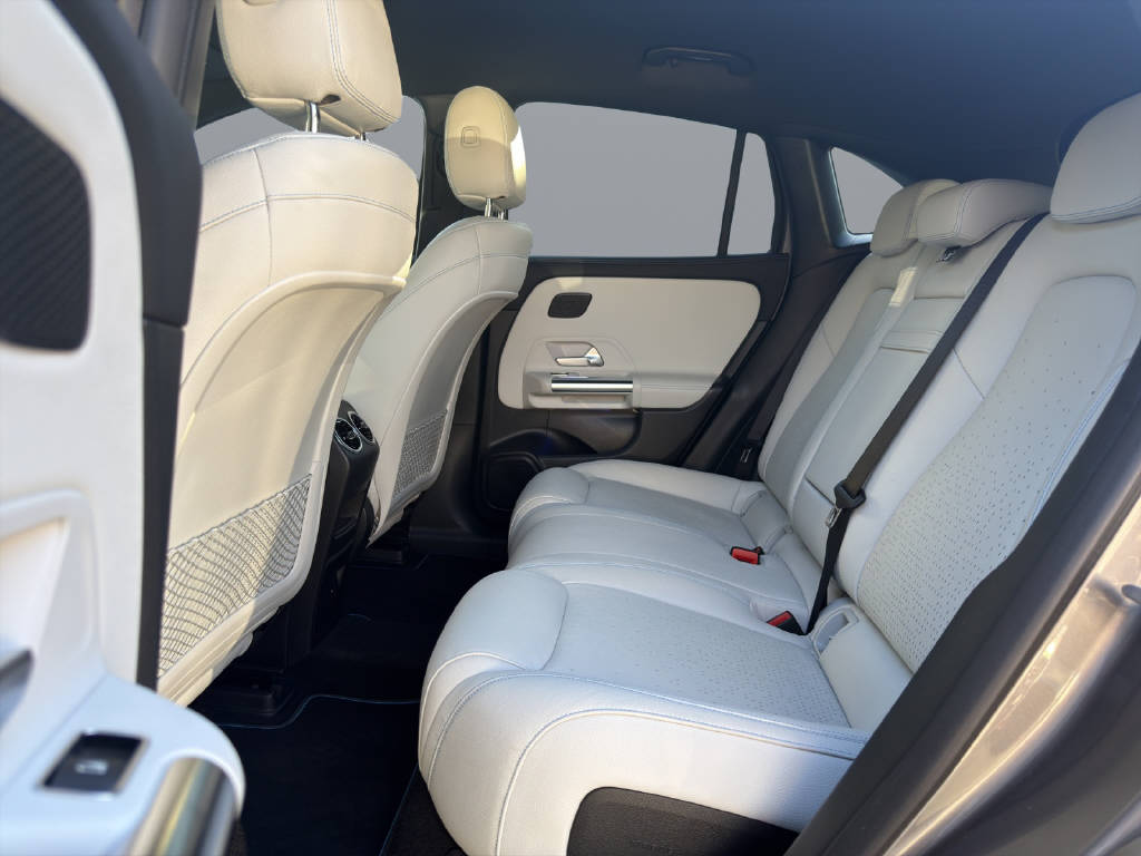 MERCEDES-BENZ EQA 350-image-9