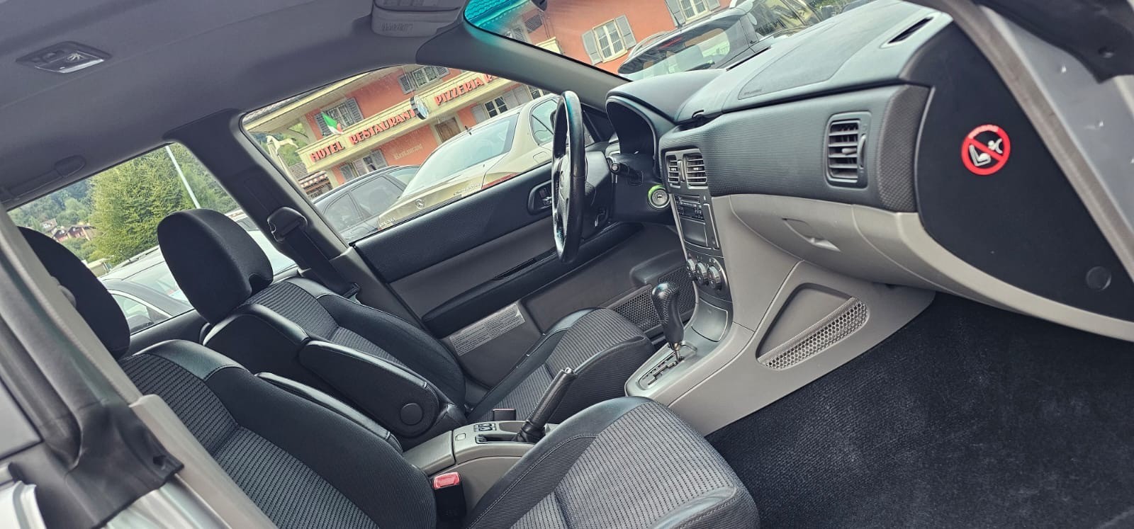 SUBARU Forester 2.0XT Automatic-image-9