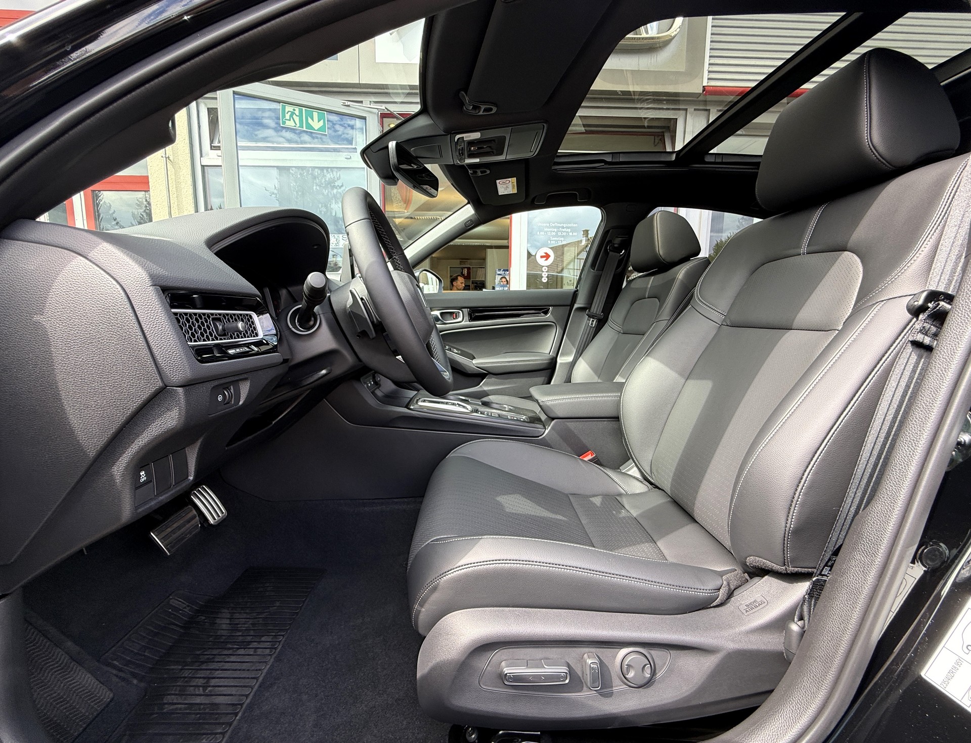 HONDA Civic 2.0 i-MMD HEV Advance-image-15