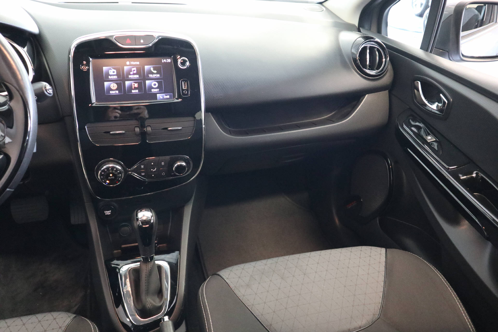 RENAULT Clio 1.2 TCe 120 Dynamique-image-13