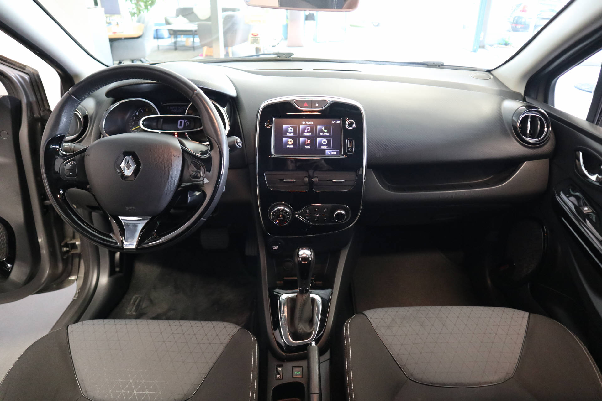 RENAULT Clio 1.2 TCe 120 Dynamique-image-12
