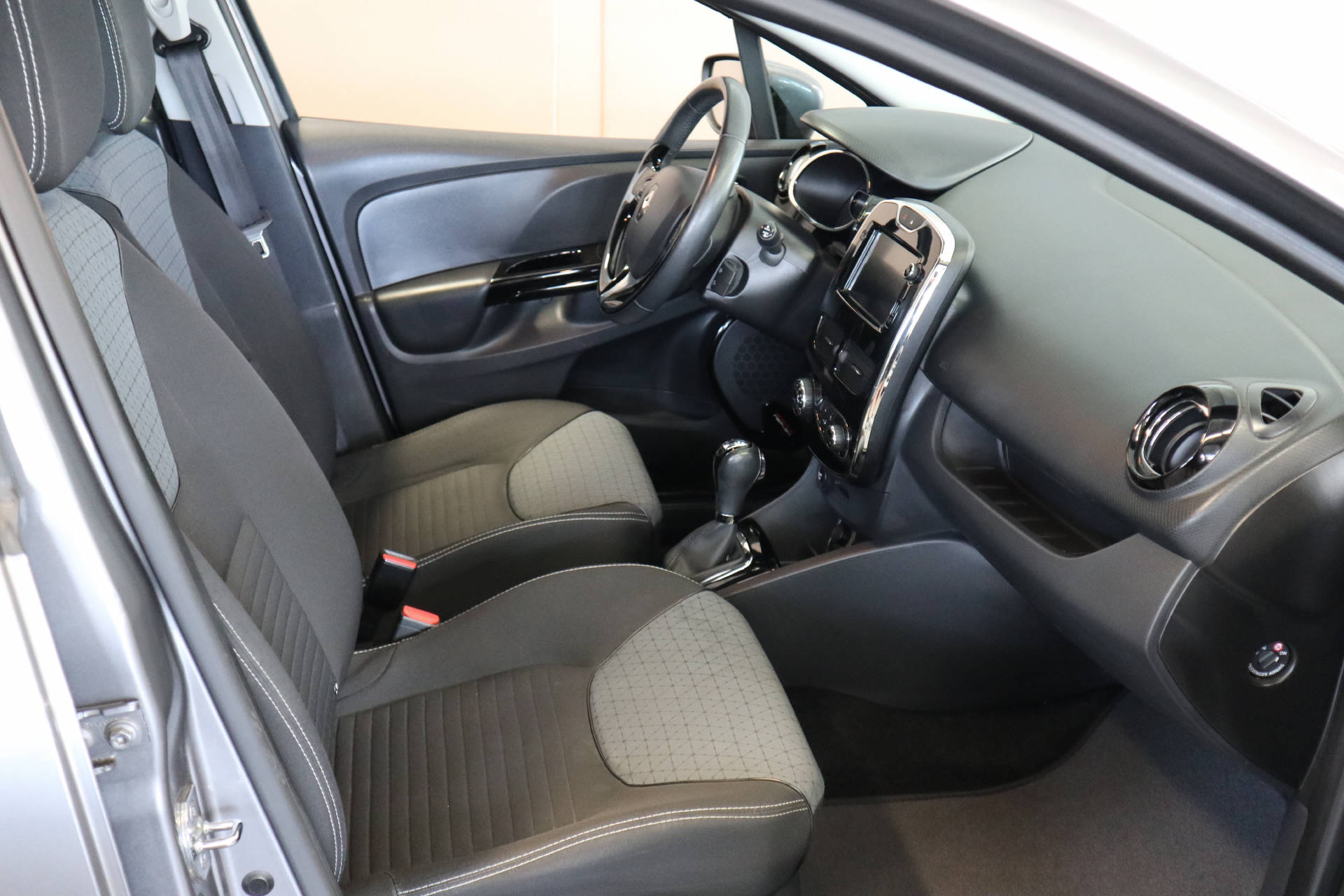RENAULT Clio 1.2 TCe 120 Dynamique-image-6